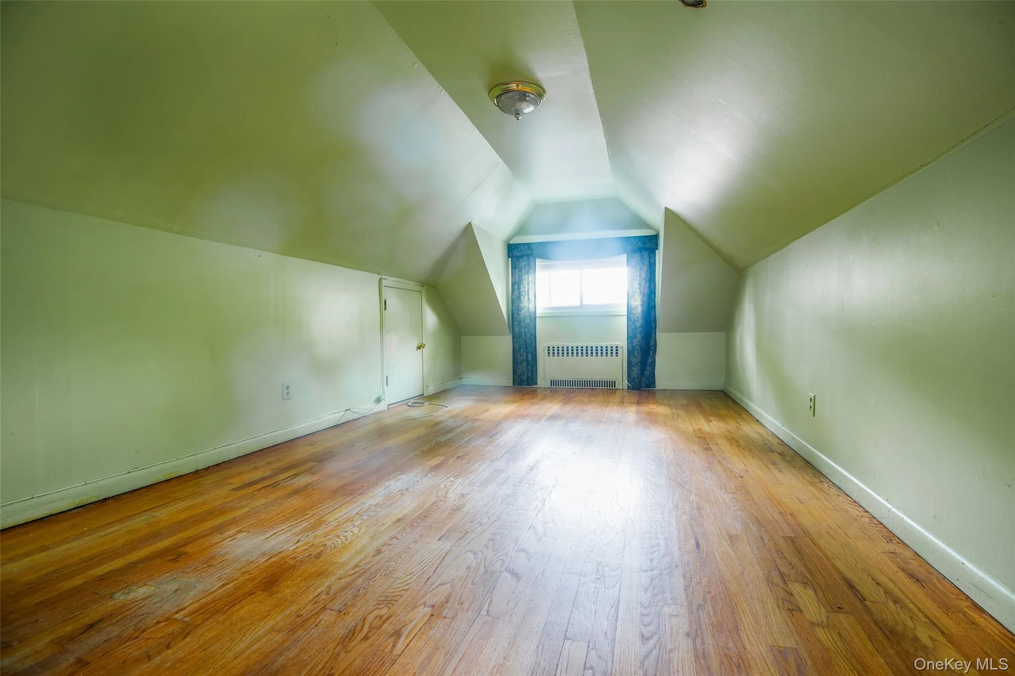 916 Hollywood Avenue, New York, NY, 3 Bedrooms Bedrooms, 5 Rooms Rooms,1 BathroomBathrooms,Residential,For Rent,Hollywood,0,1045353 916 Hollywood Avenue, New York, NY, 3 Bedrooms Bedrooms, 5 Rooms Rooms,1 BathroomBathrooms,Residential,For Rent,Hollywood,0,1045353