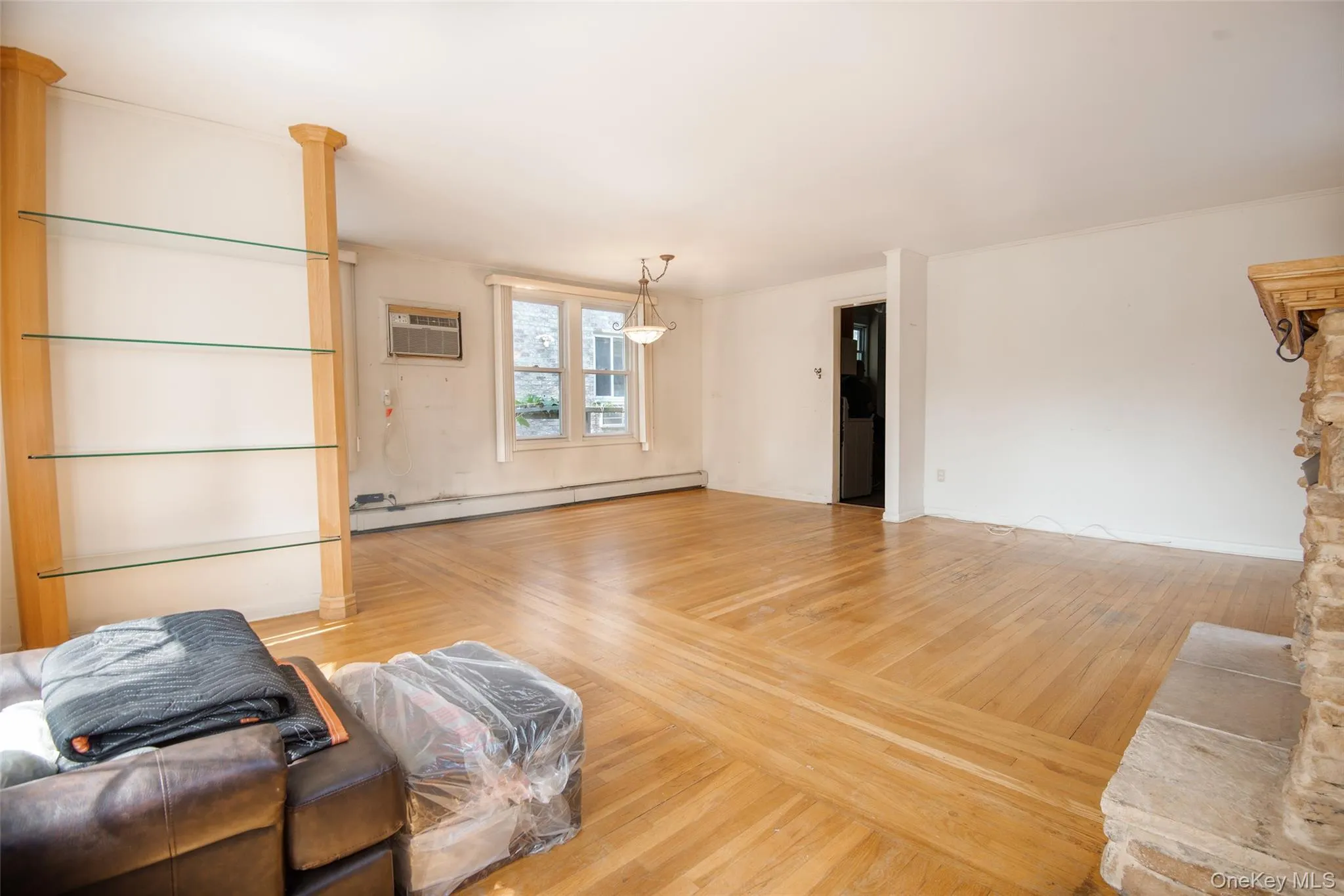916 Hollywood Avenue, New York, NY, 3 Bedrooms Bedrooms, 5 Rooms Rooms,1 BathroomBathrooms,Residential,For Rent,Hollywood,0,1045353 916 Hollywood Avenue, New York, NY, 3 Bedrooms Bedrooms, 5 Rooms Rooms,1 BathroomBathrooms,Residential,For Rent,Hollywood,0,1045353