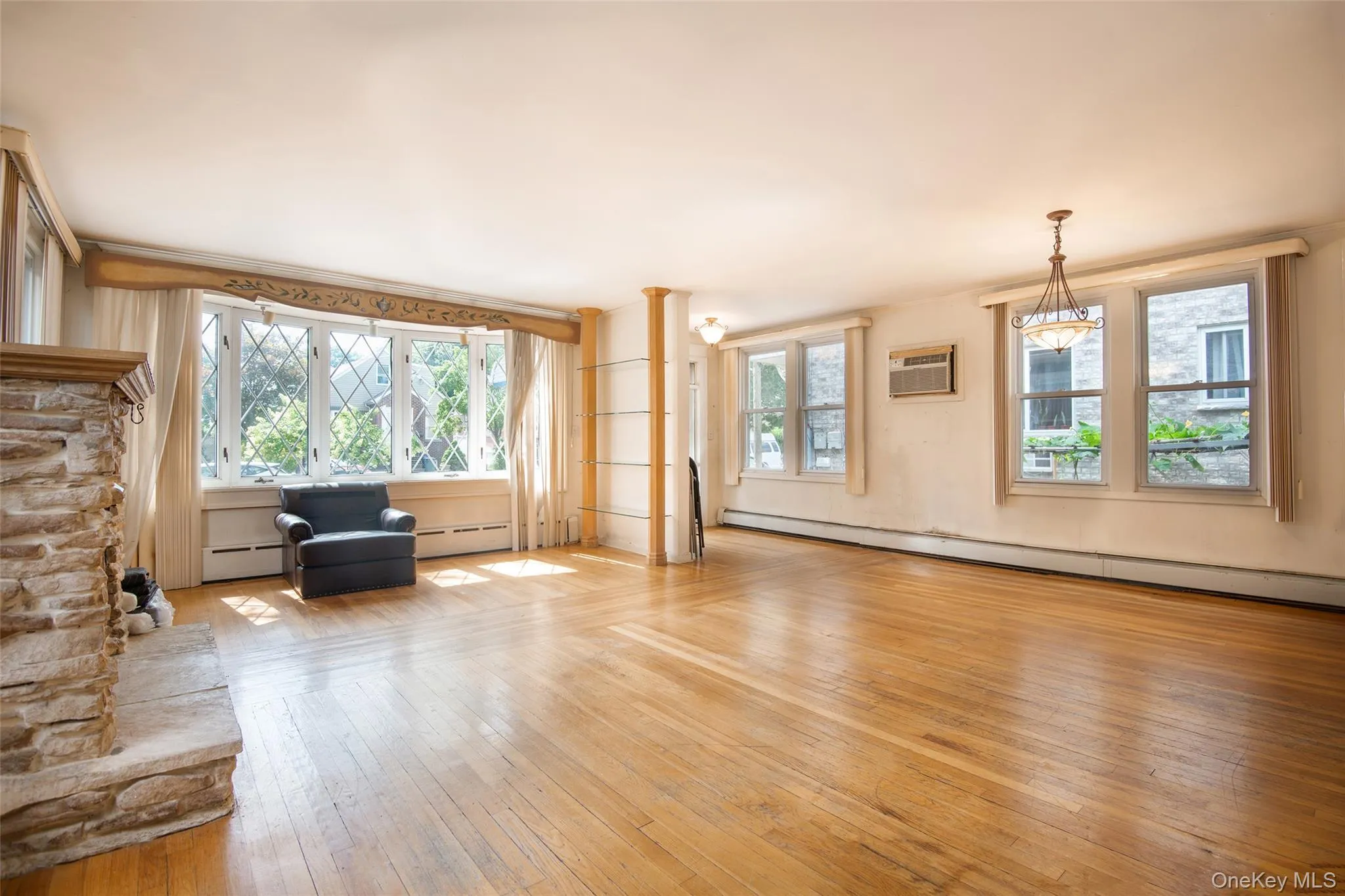 916 Hollywood Avenue, New York, NY, 3 Bedrooms Bedrooms, 5 Rooms Rooms,1 BathroomBathrooms,Residential,For Rent,Hollywood,0,1045353 916 Hollywood Avenue, New York, NY, 3 Bedrooms Bedrooms, 5 Rooms Rooms,1 BathroomBathrooms,Residential,For Rent,Hollywood,0,1045353
