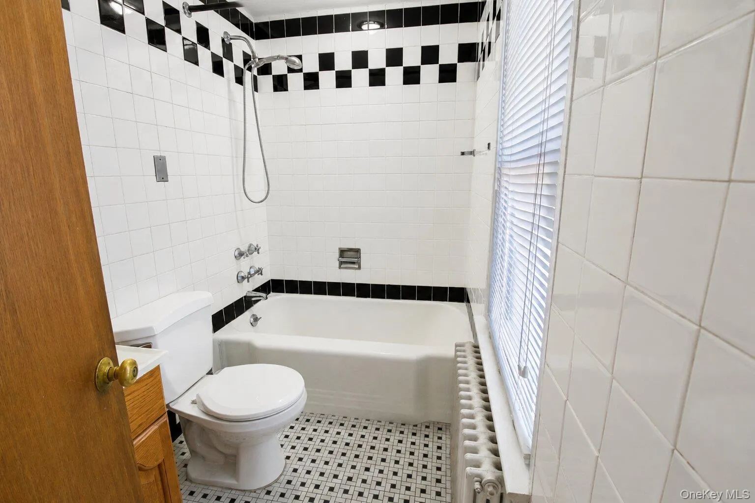 32 Hasbrouck Street, Newburgh (city), NY, 2 Bedrooms Bedrooms, 8 Rooms Rooms,2 BathroomsBathrooms,Residential,For Rent,Hasbrouck,0,1045355 32 Hasbrouck Street, Newburgh (city), NY, 2 Bedrooms Bedrooms, 8 Rooms Rooms,2 BathroomsBathrooms,Residential,For Rent,Hasbrouck,0,1045355