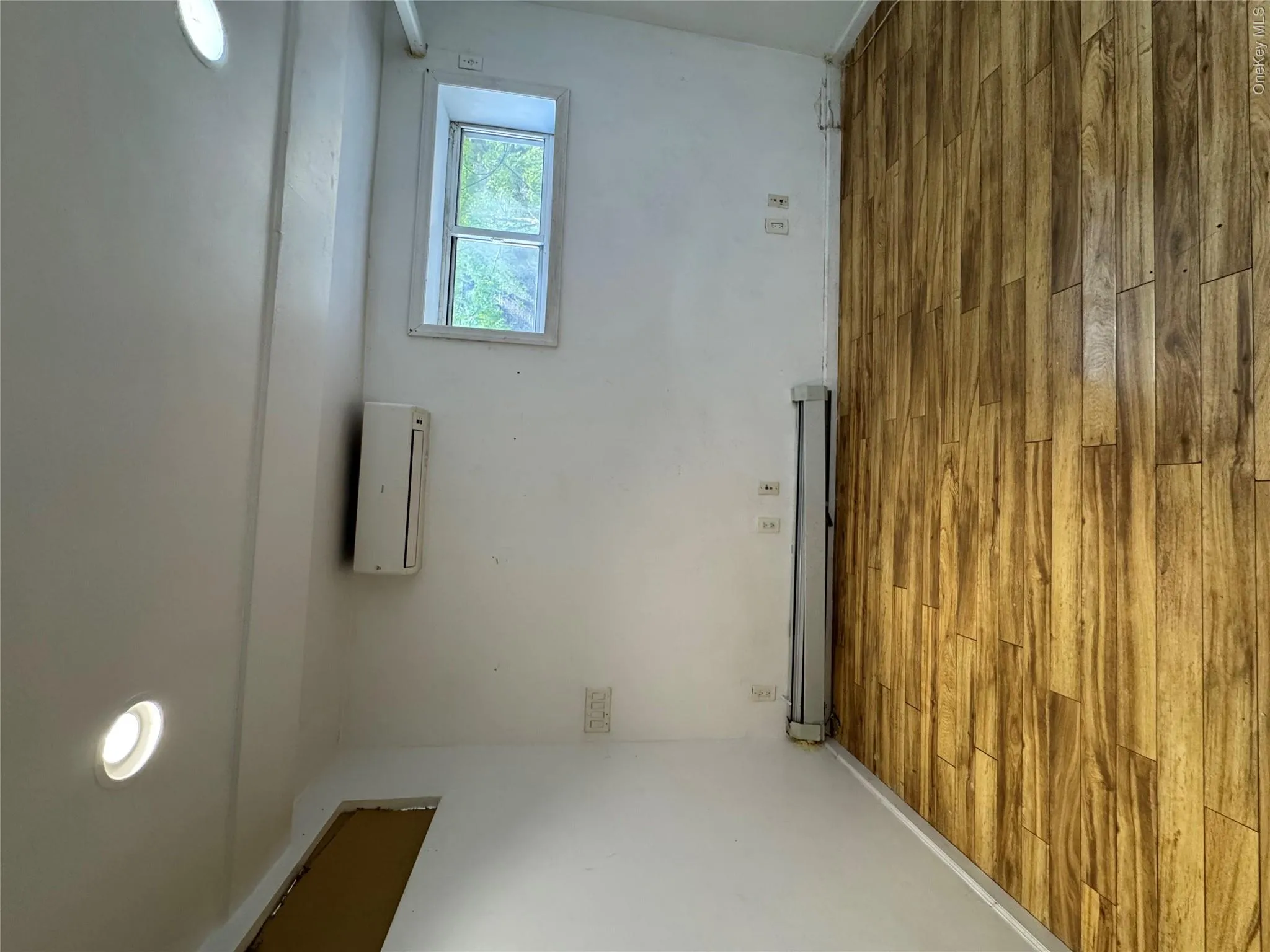 Bonus room #1 (partition walls can be removed). Bonus room #1 (partition walls can be removed).
