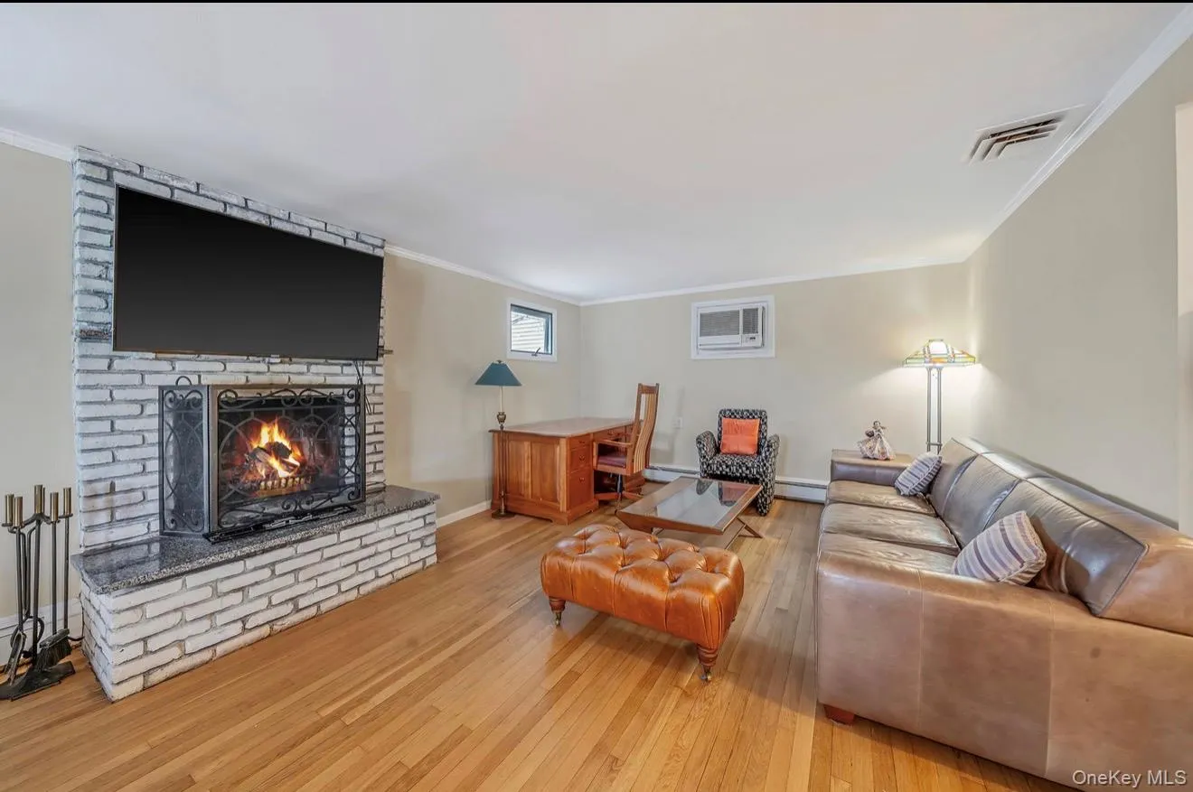 105 Vermont Street, Long Beach, NY, 3 Bedrooms Bedrooms, 5 Rooms Rooms,1 BathroomBathrooms,Residential Lease,For Rent,Vermont,0,1045372 105 Vermont Street, Long Beach, NY, 3 Bedrooms Bedrooms, 5 Rooms Rooms,1 BathroomBathrooms,Residential Lease,For Rent,Vermont,0,1045372