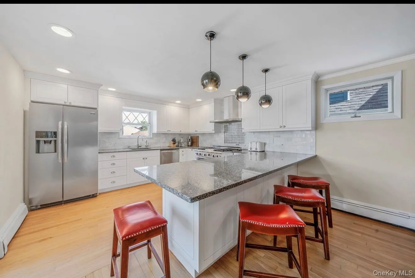 105 Vermont Street, Long Beach, NY, 3 Bedrooms Bedrooms, 5 Rooms Rooms,1 BathroomBathrooms,Residential Lease,For Rent,Vermont,0,1045372 105 Vermont Street, Long Beach, NY, 3 Bedrooms Bedrooms, 5 Rooms Rooms,1 BathroomBathrooms,Residential Lease,For Rent,Vermont,0,1045372