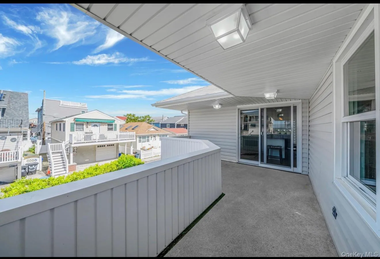 105 Vermont Street, Long Beach, NY, 3 Bedrooms Bedrooms, 5 Rooms Rooms,1 BathroomBathrooms,Residential Lease,For Rent,Vermont,0,1045372 105 Vermont Street, Long Beach, NY, 3 Bedrooms Bedrooms, 5 Rooms Rooms,1 BathroomBathrooms,Residential Lease,For Rent,Vermont,0,1045372