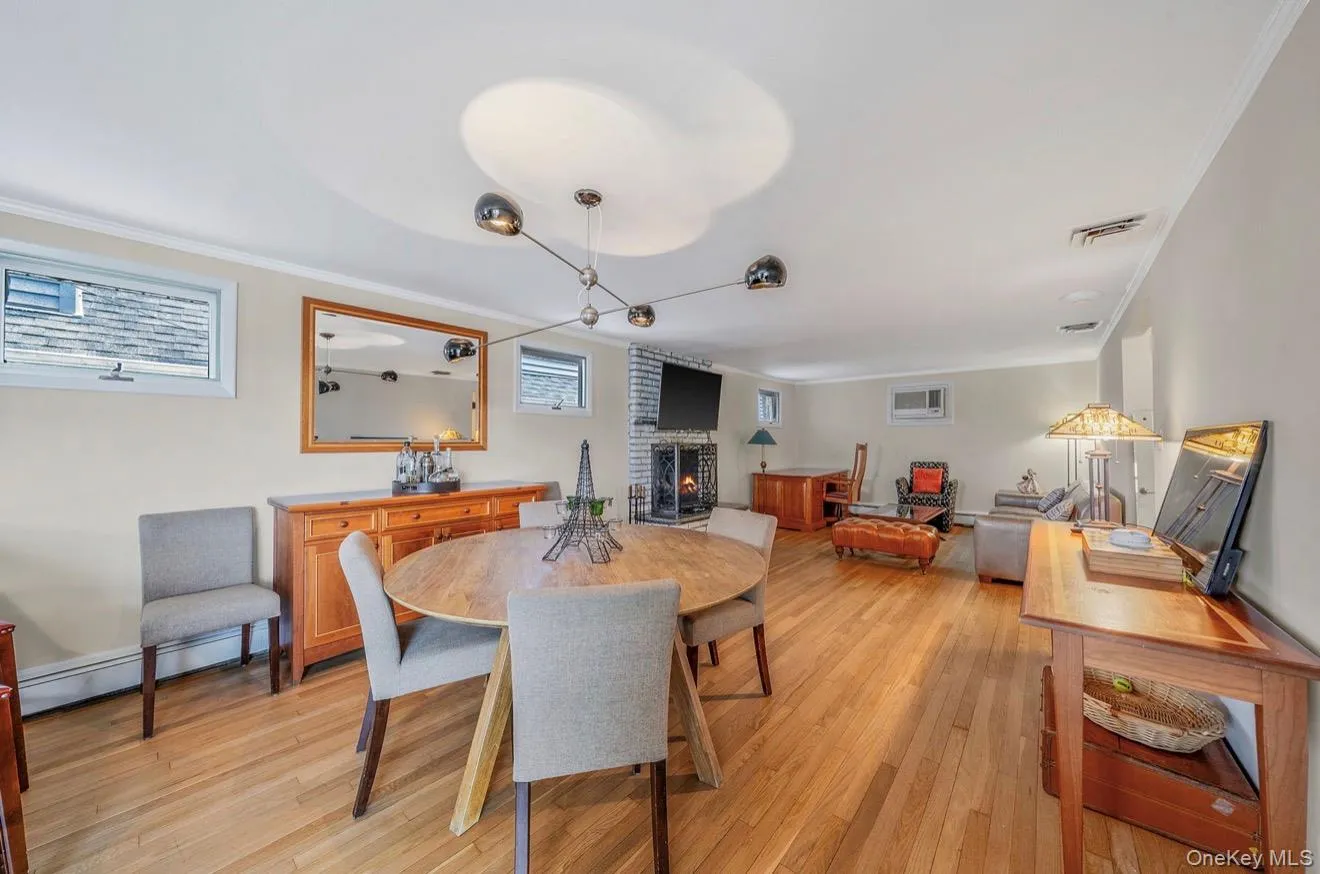 105 Vermont Street, Long Beach, NY, 3 Bedrooms Bedrooms, 5 Rooms Rooms,1 BathroomBathrooms,Residential Lease,For Rent,Vermont,0,1045372 105 Vermont Street, Long Beach, NY, 3 Bedrooms Bedrooms, 5 Rooms Rooms,1 BathroomBathrooms,Residential Lease,For Rent,Vermont,0,1045372