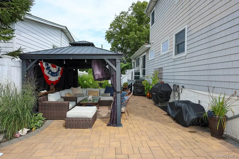 3970 Darby Lane, Hempstead, NY, 3 Bedrooms Bedrooms, 6 Rooms Rooms,2 BathroomsBathrooms,Residential,For Rent,Darby,0,1045375 3970 Darby Lane, Hempstead, NY, 3 Bedrooms Bedrooms, 6 Rooms Rooms,2 BathroomsBathrooms,Residential,For Rent,Darby,0,1045375