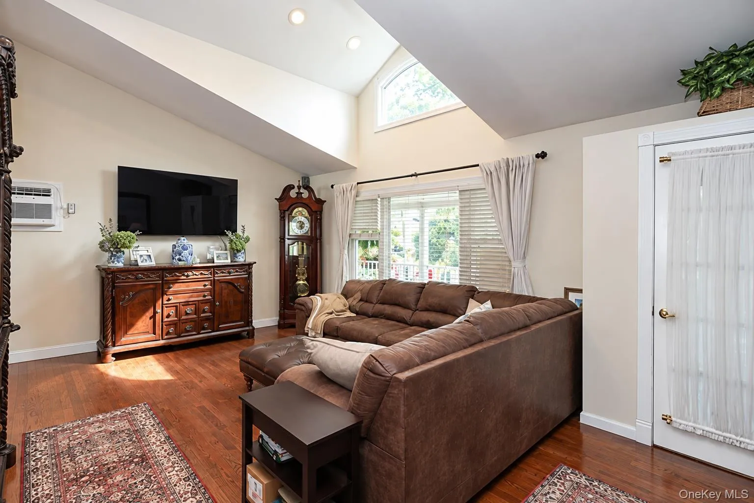 3970 Darby Lane, Hempstead, NY, 3 Bedrooms Bedrooms, 6 Rooms Rooms,2 BathroomsBathrooms,Residential,For Rent,Darby,0,1045375 3970 Darby Lane, Hempstead, NY, 3 Bedrooms Bedrooms, 6 Rooms Rooms,2 BathroomsBathrooms,Residential,For Rent,Darby,0,1045375