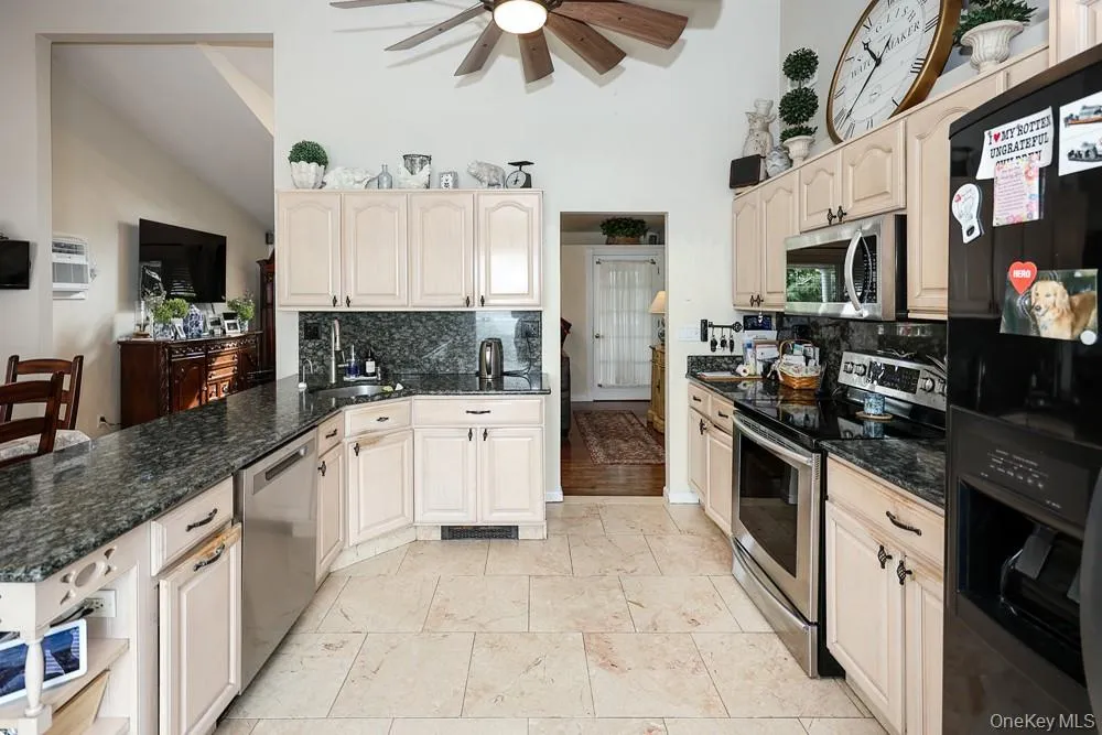 3970 Darby Lane, Hempstead, NY, 3 Bedrooms Bedrooms, 6 Rooms Rooms,2 BathroomsBathrooms,Residential,For Rent,Darby,0,1045375 3970 Darby Lane, Hempstead, NY, 3 Bedrooms Bedrooms, 6 Rooms Rooms,2 BathroomsBathrooms,Residential,For Rent,Darby,0,1045375