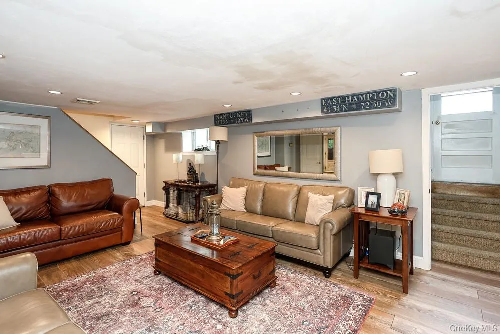 3970 Darby Lane, Hempstead, NY, 3 Bedrooms Bedrooms, 6 Rooms Rooms,2 BathroomsBathrooms,Residential,For Rent,Darby,0,1045375 3970 Darby Lane, Hempstead, NY, 3 Bedrooms Bedrooms, 6 Rooms Rooms,2 BathroomsBathrooms,Residential,For Rent,Darby,0,1045375