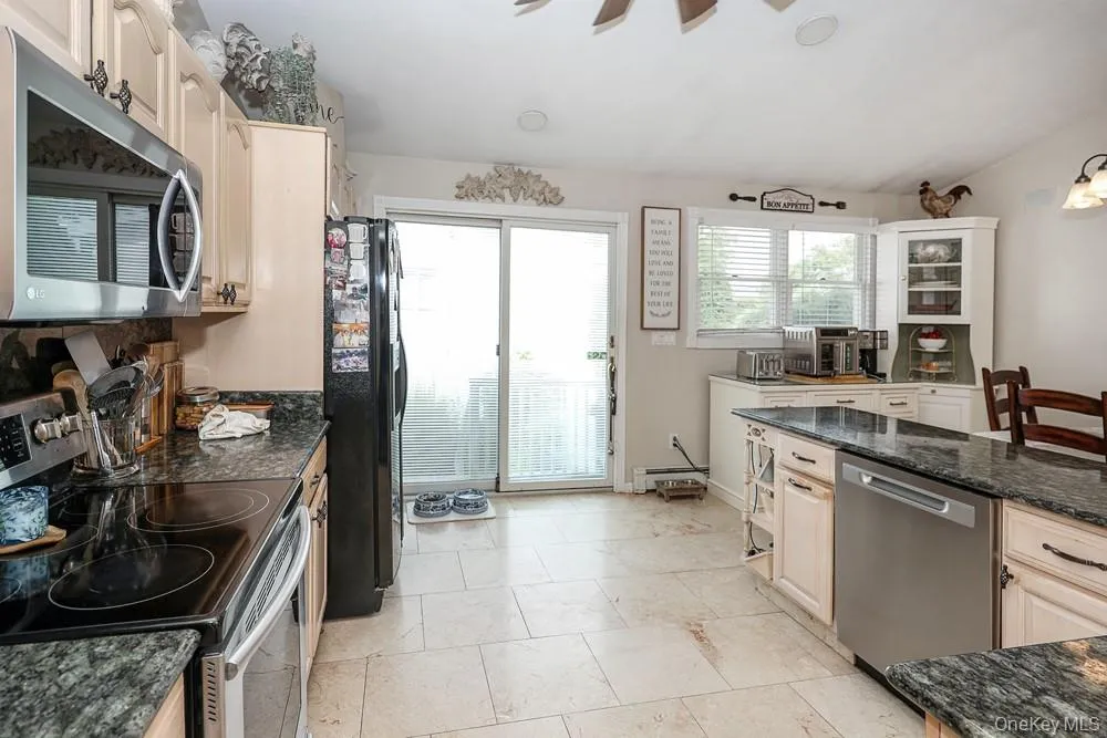3970 Darby Lane, Hempstead, NY, 3 Bedrooms Bedrooms, 6 Rooms Rooms,2 BathroomsBathrooms,Residential,For Rent,Darby,0,1045375 3970 Darby Lane, Hempstead, NY, 3 Bedrooms Bedrooms, 6 Rooms Rooms,2 BathroomsBathrooms,Residential,For Rent,Darby,0,1045375