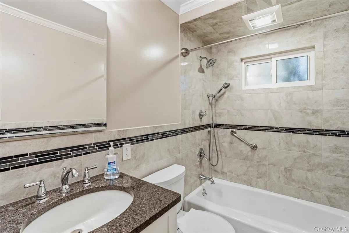 1426 MEADOW Lane, Hempstead, NY, 4 Bedrooms Bedrooms, 7 Rooms Rooms,2 BathroomsBathrooms,Residential,For Rent,MEADOW,0,1045377 1426 MEADOW Lane, Hempstead, NY, 4 Bedrooms Bedrooms, 7 Rooms Rooms,2 BathroomsBathrooms,Residential,For Rent,MEADOW,0,1045377