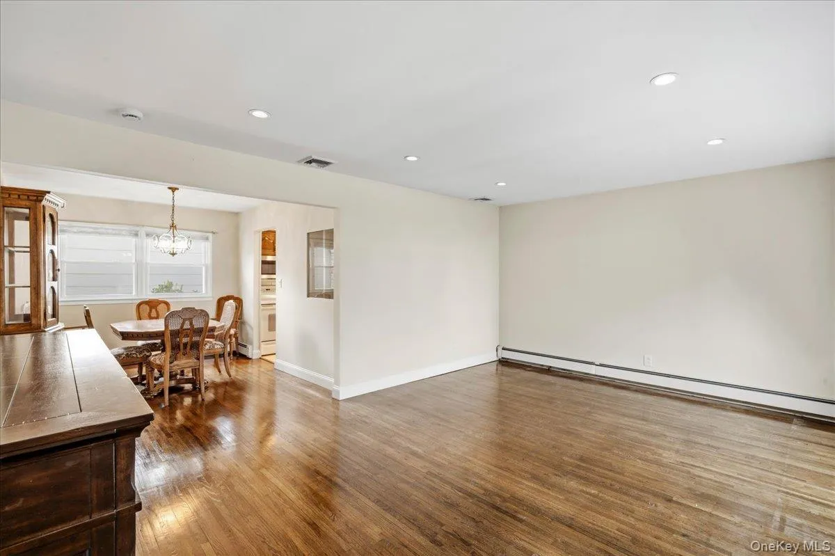 1426 MEADOW Lane, Hempstead, NY, 4 Bedrooms Bedrooms, 7 Rooms Rooms,2 BathroomsBathrooms,Residential,For Rent,MEADOW,0,1045377 1426 MEADOW Lane, Hempstead, NY, 4 Bedrooms Bedrooms, 7 Rooms Rooms,2 BathroomsBathrooms,Residential,For Rent,MEADOW,0,1045377