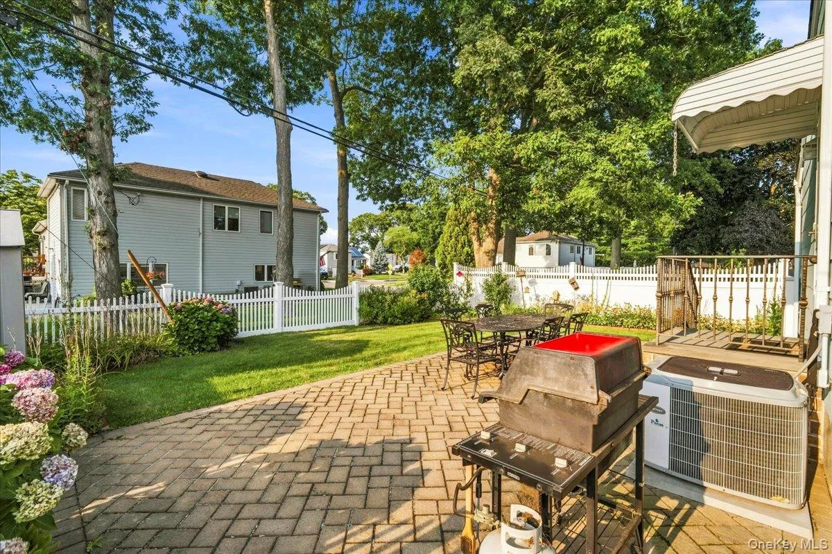 1426 MEADOW Lane, Hempstead, NY, 4 Bedrooms Bedrooms, 7 Rooms Rooms,2 BathroomsBathrooms,Residential,For Rent,MEADOW,0,1045377 1426 MEADOW Lane, Hempstead, NY, 4 Bedrooms Bedrooms, 7 Rooms Rooms,2 BathroomsBathrooms,Residential,For Rent,MEADOW,0,1045377