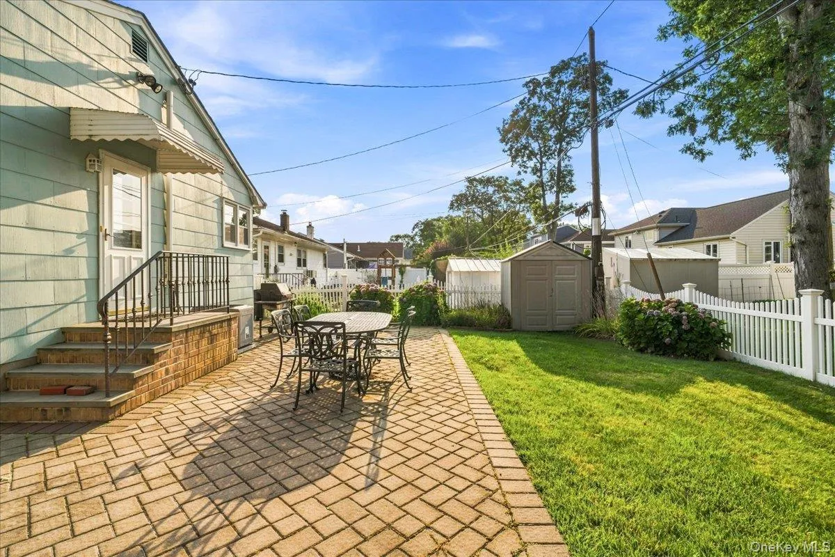 1426 MEADOW Lane, Hempstead, NY, 4 Bedrooms Bedrooms, 7 Rooms Rooms,2 BathroomsBathrooms,Residential,For Rent,MEADOW,0,1045377 1426 MEADOW Lane, Hempstead, NY, 4 Bedrooms Bedrooms, 7 Rooms Rooms,2 BathroomsBathrooms,Residential,For Rent,MEADOW,0,1045377