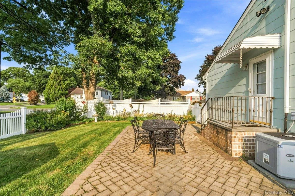 1426 MEADOW Lane, Hempstead, NY, 4 Bedrooms Bedrooms, 7 Rooms Rooms,2 BathroomsBathrooms,Residential,For Rent,MEADOW,0,1045377 1426 MEADOW Lane, Hempstead, NY, 4 Bedrooms Bedrooms, 7 Rooms Rooms,2 BathroomsBathrooms,Residential,For Rent,MEADOW,0,1045377