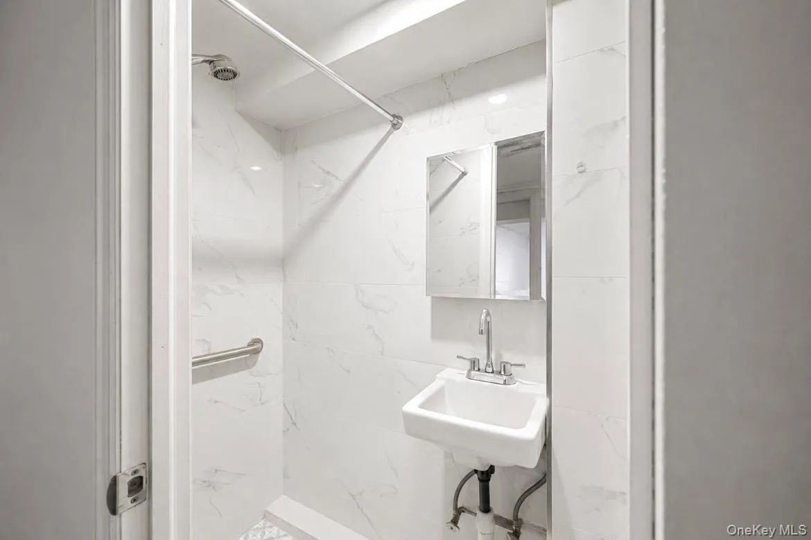 75-31 Furmanville Avenue, New York, NY, 3 Bedrooms Bedrooms, 12 Rooms Rooms,2 BathroomsBathrooms,Residential,For Rent,Furmanville,0,1045378 75-31 Furmanville Avenue, New York, NY, 3 Bedrooms Bedrooms, 12 Rooms Rooms,2 BathroomsBathrooms,Residential,For Rent,Furmanville,0,1045378