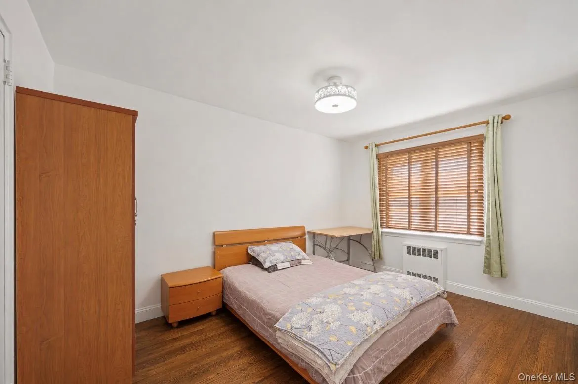 75-31 Furmanville Avenue, New York, NY, 3 Bedrooms Bedrooms, 12 Rooms Rooms,2 BathroomsBathrooms,Residential,For Rent,Furmanville,0,1045378 75-31 Furmanville Avenue, New York, NY, 3 Bedrooms Bedrooms, 12 Rooms Rooms,2 BathroomsBathrooms,Residential,For Rent,Furmanville,0,1045378