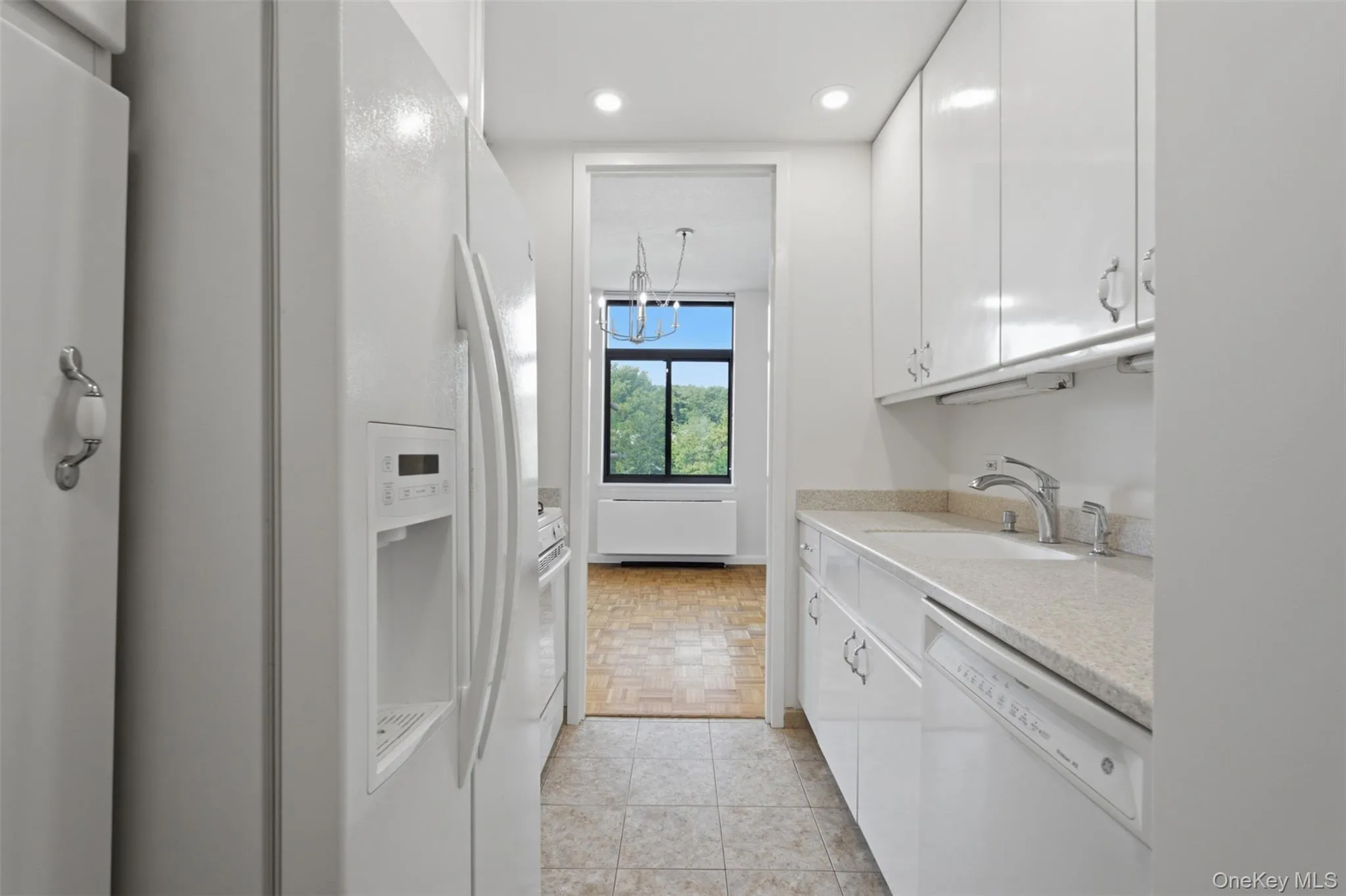 35 Chatsworth Avenue, Mamaroneck, NY, 2 Bedrooms Bedrooms, 5 Rooms Rooms,2 BathroomsBathrooms,Residential Lease,For Rent,Chatsworth,0,1045387 35 Chatsworth Avenue, Mamaroneck, NY, 2 Bedrooms Bedrooms, 5 Rooms Rooms,2 BathroomsBathrooms,Residential Lease,For Rent,Chatsworth,0,1045387