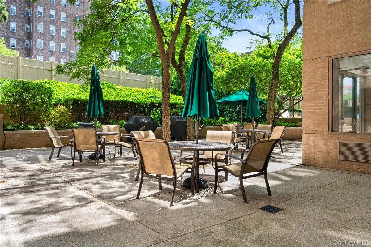 35 Chatsworth Avenue, Mamaroneck, NY, 2 Bedrooms Bedrooms, 5 Rooms Rooms,2 BathroomsBathrooms,Residential Lease,For Rent,Chatsworth,0,1045387 35 Chatsworth Avenue, Mamaroneck, NY, 2 Bedrooms Bedrooms, 5 Rooms Rooms,2 BathroomsBathrooms,Residential Lease,For Rent,Chatsworth,0,1045387