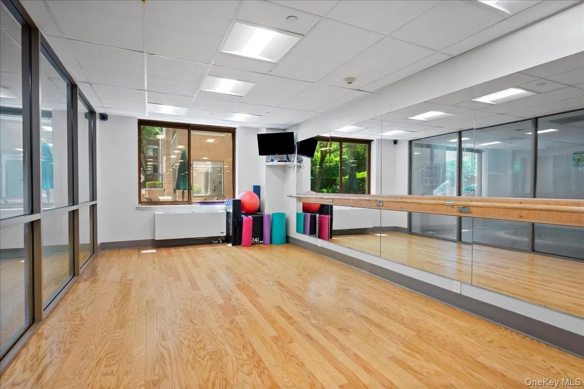 35 Chatsworth Avenue, Mamaroneck, NY, 2 Bedrooms Bedrooms, 5 Rooms Rooms,2 BathroomsBathrooms,Residential Lease,For Rent,Chatsworth,0,1045387 35 Chatsworth Avenue, Mamaroneck, NY, 2 Bedrooms Bedrooms, 5 Rooms Rooms,2 BathroomsBathrooms,Residential Lease,For Rent,Chatsworth,0,1045387