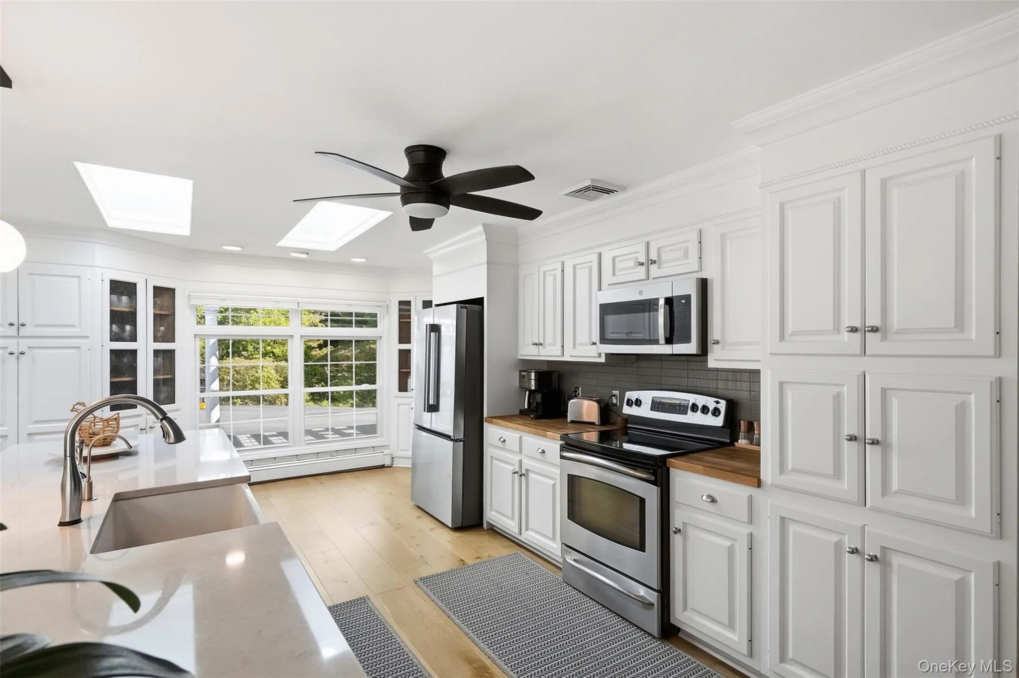 12 Wawayanda Road, Warwick (town), NY, 5 Bedrooms Bedrooms, 8 Rooms Rooms,4 BathroomsBathrooms,Residential,For Rent,Wawayanda,0,1045392 12 Wawayanda Road, Warwick (town), NY, 5 Bedrooms Bedrooms, 8 Rooms Rooms,4 BathroomsBathrooms,Residential,For Rent,Wawayanda,0,1045392