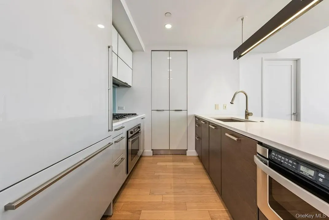 22 6th Street, New York, NY, 3 Bedrooms Bedrooms, 6 Rooms Rooms,3 BathroomsBathrooms,Residential Lease,For Rent,6th,0,1045393 22 6th Street, New York, NY, 3 Bedrooms Bedrooms, 6 Rooms Rooms,3 BathroomsBathrooms,Residential Lease,For Rent,6th,0,1045393