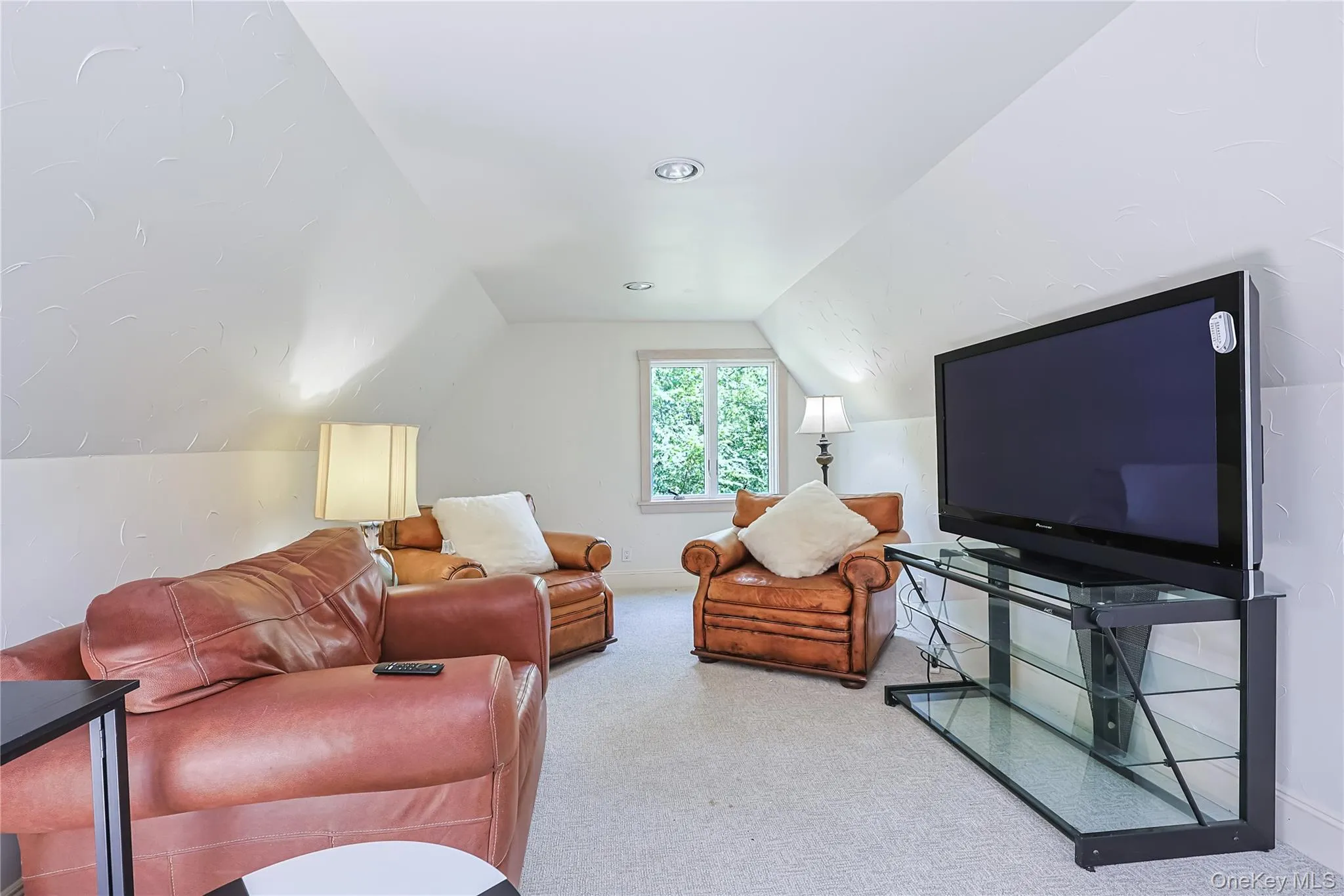 3 Crestwood Place, North Hempstead, NY, 3 Bedrooms Bedrooms, 8 Rooms Rooms,2 BathroomsBathrooms,Residential,For Rent,Crestwood,0,1045396 3 Crestwood Place, North Hempstead, NY, 3 Bedrooms Bedrooms, 8 Rooms Rooms,2 BathroomsBathrooms,Residential,For Rent,Crestwood,0,1045396