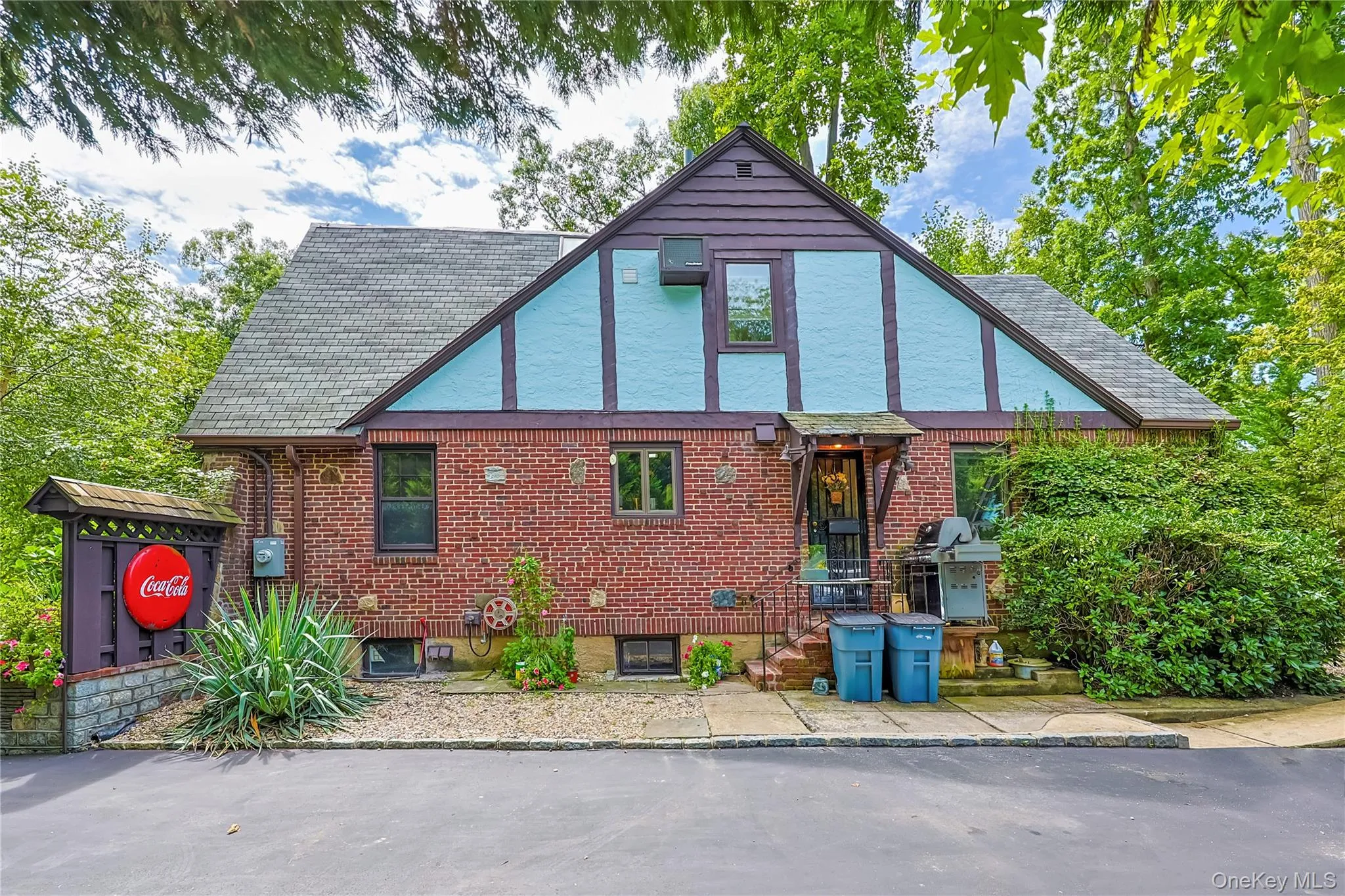 3 Crestwood Place, North Hempstead, NY, 3 Bedrooms Bedrooms, 8 Rooms Rooms,2 BathroomsBathrooms,Residential,For Rent,Crestwood,0,1045396 3 Crestwood Place, North Hempstead, NY, 3 Bedrooms Bedrooms, 8 Rooms Rooms,2 BathroomsBathrooms,Residential,For Rent,Crestwood,0,1045396