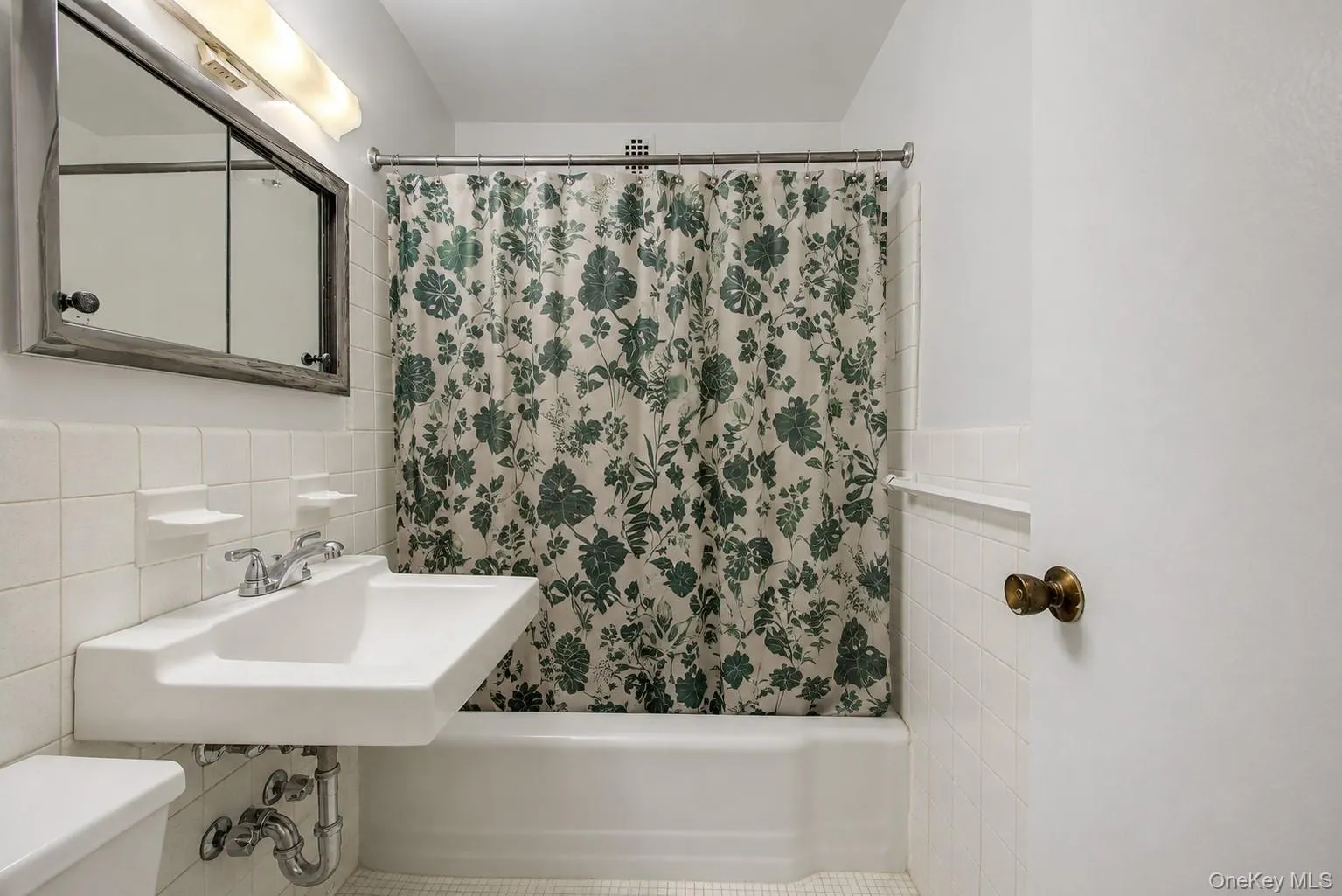 18-55 Corporal Kennedy Street, New York, NY, 3 Bedrooms Bedrooms, 6 Rooms Rooms,2 BathroomsBathrooms,Residential,For Rent,Corporal Kennedy,0,1045404 18-55 Corporal Kennedy Street, New York, NY, 3 Bedrooms Bedrooms, 6 Rooms Rooms,2 BathroomsBathrooms,Residential,For Rent,Corporal Kennedy,0,1045404