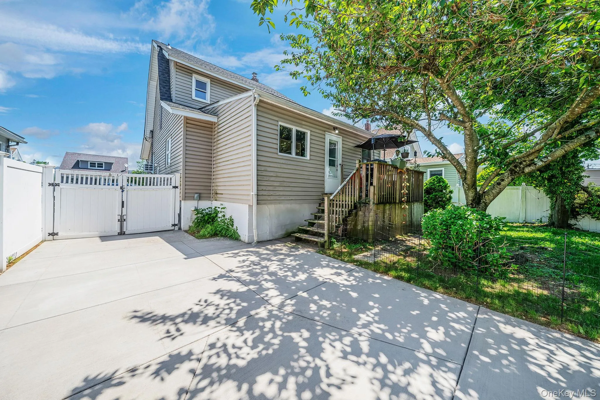 426 Midwood Avenue, Hempstead, NY, 4 Bedrooms Bedrooms, 8 Rooms Rooms,2 BathroomsBathrooms,Residential,For Rent,Midwood,0,1045405 426 Midwood Avenue, Hempstead, NY, 4 Bedrooms Bedrooms, 8 Rooms Rooms,2 BathroomsBathrooms,Residential,For Rent,Midwood,0,1045405