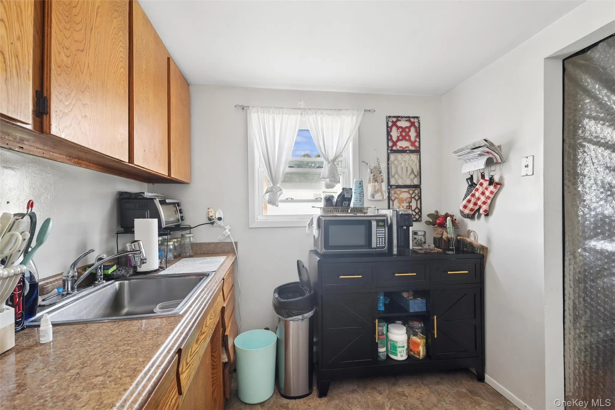 544 Park Avenue, Brookhaven, NY, 4 Bedrooms Bedrooms, 9 Rooms Rooms,2 BathroomsBathrooms,Residential,For Rent,Park,0,1045406 544 Park Avenue, Brookhaven, NY, 4 Bedrooms Bedrooms, 9 Rooms Rooms,2 BathroomsBathrooms,Residential,For Rent,Park,0,1045406