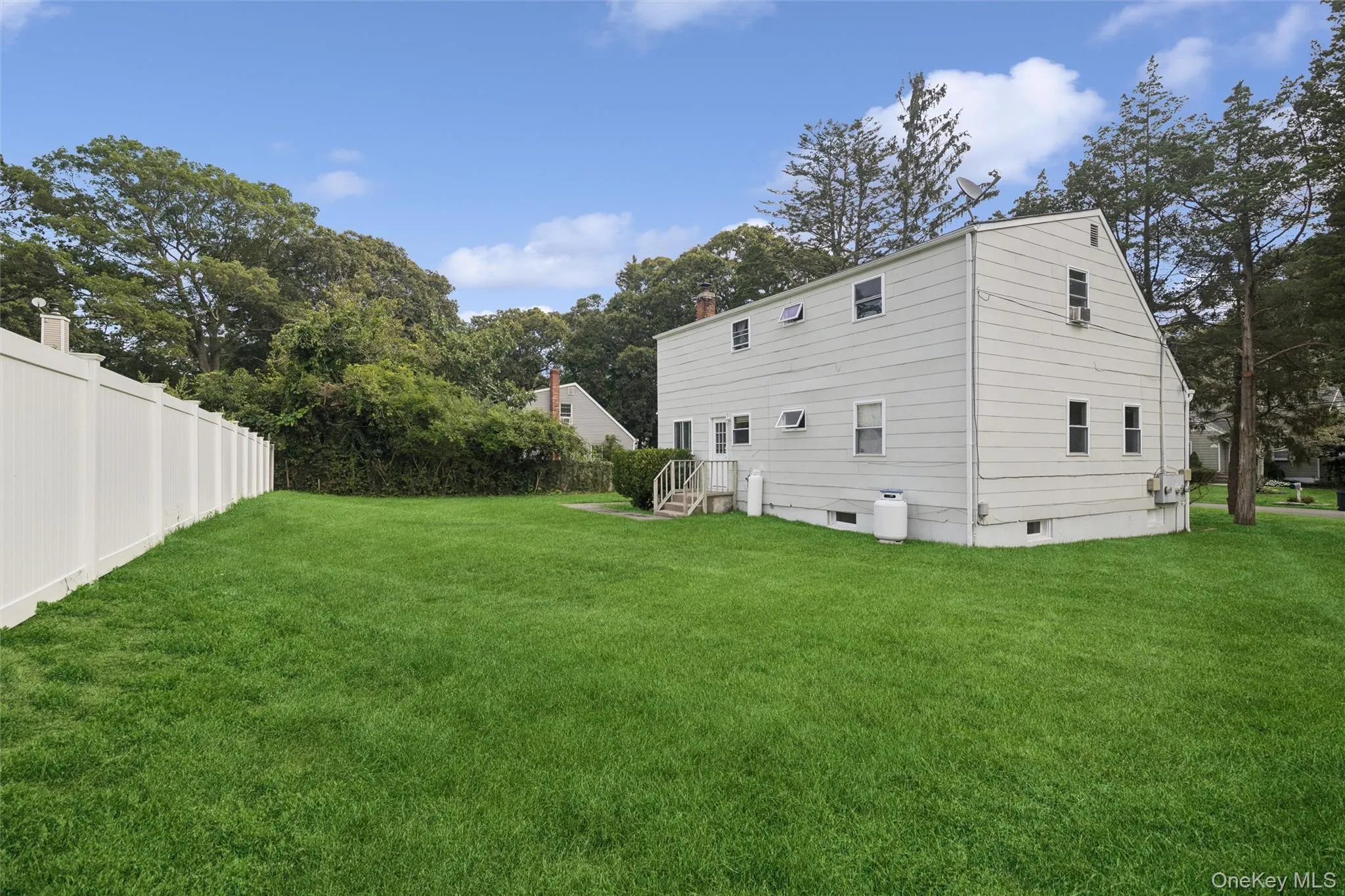544 Park Avenue, Brookhaven, NY, 4 Bedrooms Bedrooms, 9 Rooms Rooms,2 BathroomsBathrooms,Residential,For Rent,Park,0,1045406 544 Park Avenue, Brookhaven, NY, 4 Bedrooms Bedrooms, 9 Rooms Rooms,2 BathroomsBathrooms,Residential,For Rent,Park,0,1045406