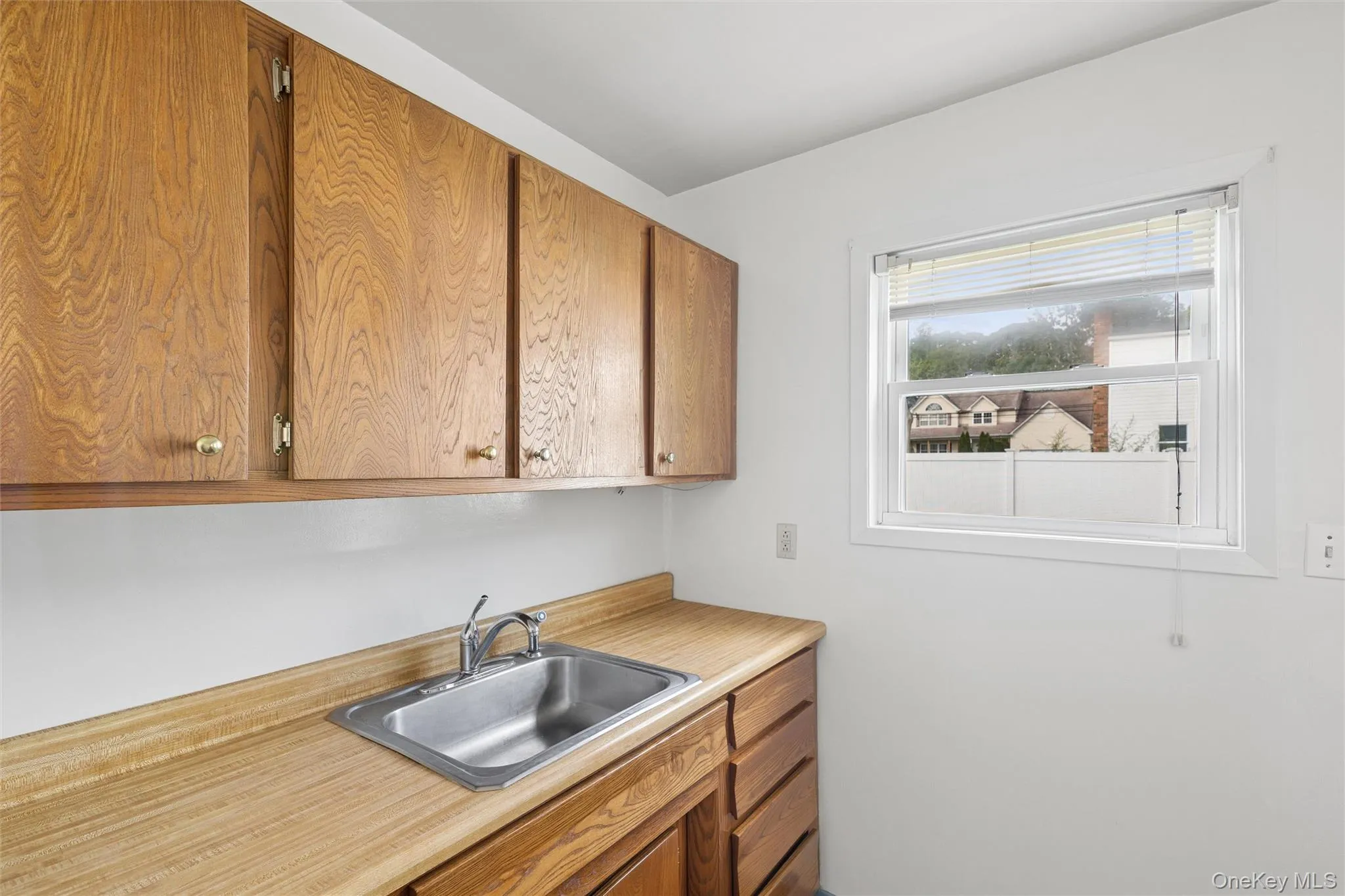 544 Park Avenue, Brookhaven, NY, 4 Bedrooms Bedrooms, 9 Rooms Rooms,2 BathroomsBathrooms,Residential,For Rent,Park,0,1045406 544 Park Avenue, Brookhaven, NY, 4 Bedrooms Bedrooms, 9 Rooms Rooms,2 BathroomsBathrooms,Residential,For Rent,Park,0,1045406