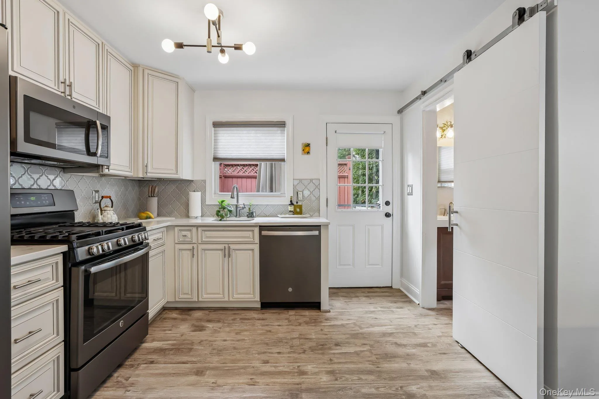 7 Center Street, Ramapo, NY, 2 Bedrooms Bedrooms, 5 Rooms Rooms,1 BathroomBathrooms,Residential,For Rent,Center,0,1045409 7 Center Street, Ramapo, NY, 2 Bedrooms Bedrooms, 5 Rooms Rooms,1 BathroomBathrooms,Residential,For Rent,Center,0,1045409