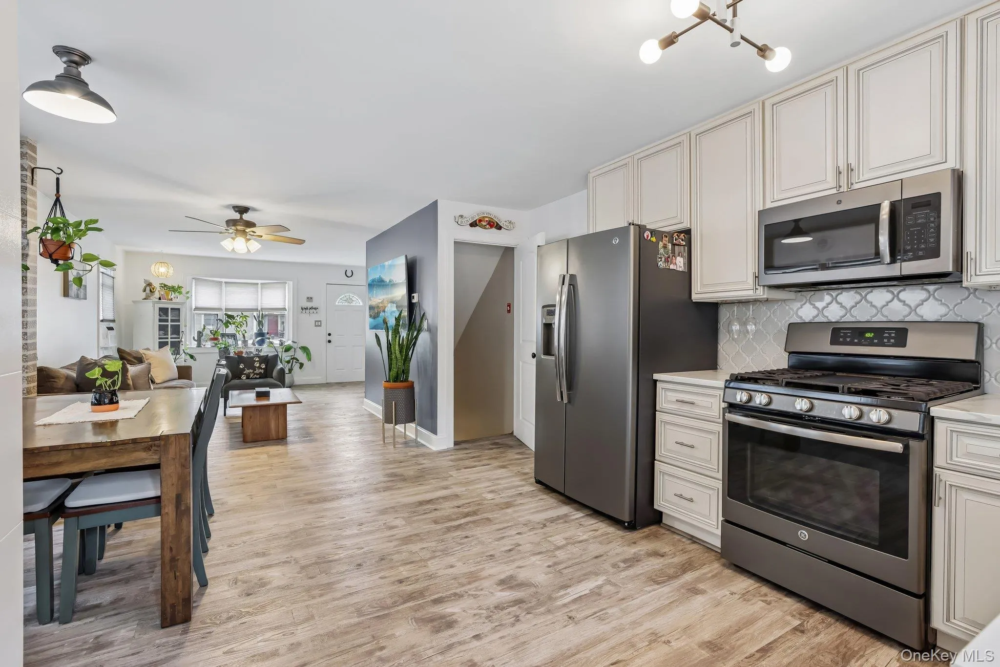 7 Center Street, Ramapo, NY, 2 Bedrooms Bedrooms, 5 Rooms Rooms,1 BathroomBathrooms,Residential,For Rent,Center,0,1045409 7 Center Street, Ramapo, NY, 2 Bedrooms Bedrooms, 5 Rooms Rooms,1 BathroomBathrooms,Residential,For Rent,Center,0,1045409