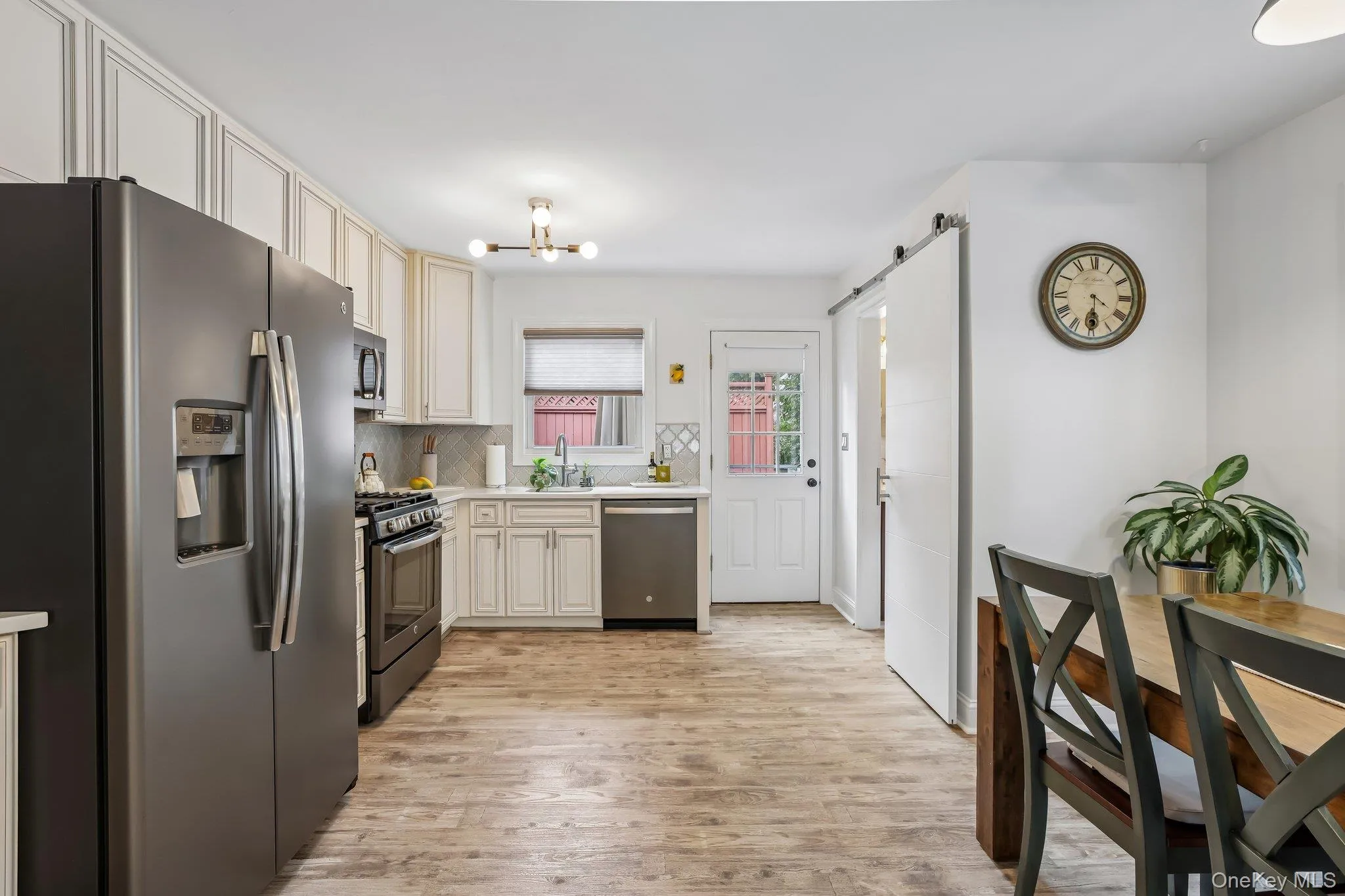 7 Center Street, Ramapo, NY, 2 Bedrooms Bedrooms, 5 Rooms Rooms,1 BathroomBathrooms,Residential,For Rent,Center,0,1045409 7 Center Street, Ramapo, NY, 2 Bedrooms Bedrooms, 5 Rooms Rooms,1 BathroomBathrooms,Residential,For Rent,Center,0,1045409