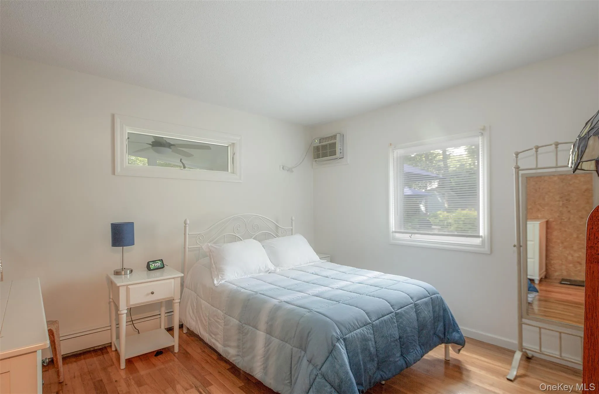 Bedroom #2Hardwood floors Large closet, A/CBedroom #2 On first floor Bedroom #2Hardwood floors Large closet, A/CBedroom #2 On first floor
