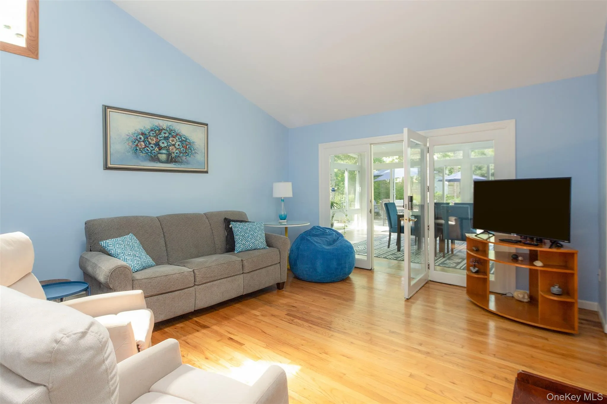 17 Columbine, Southampton, NY, 4 Bedrooms Bedrooms, 12 Rooms Rooms,2 BathroomsBathrooms,Residential,For Rent,Columbine,0,1045410 17 Columbine, Southampton, NY, 4 Bedrooms Bedrooms, 12 Rooms Rooms,2 BathroomsBathrooms,Residential,For Rent,Columbine,0,1045410