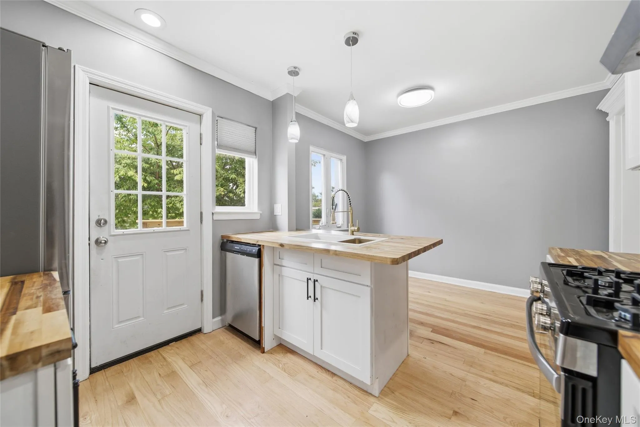 15749 9th Avenue, New York, NY, 2 Bedrooms Bedrooms, 5 Rooms Rooms,1 BathroomBathrooms,Residential Lease,For Rent,9th,0,1045415 15749 9th Avenue, New York, NY, 2 Bedrooms Bedrooms, 5 Rooms Rooms,1 BathroomBathrooms,Residential Lease,For Rent,9th,0,1045415