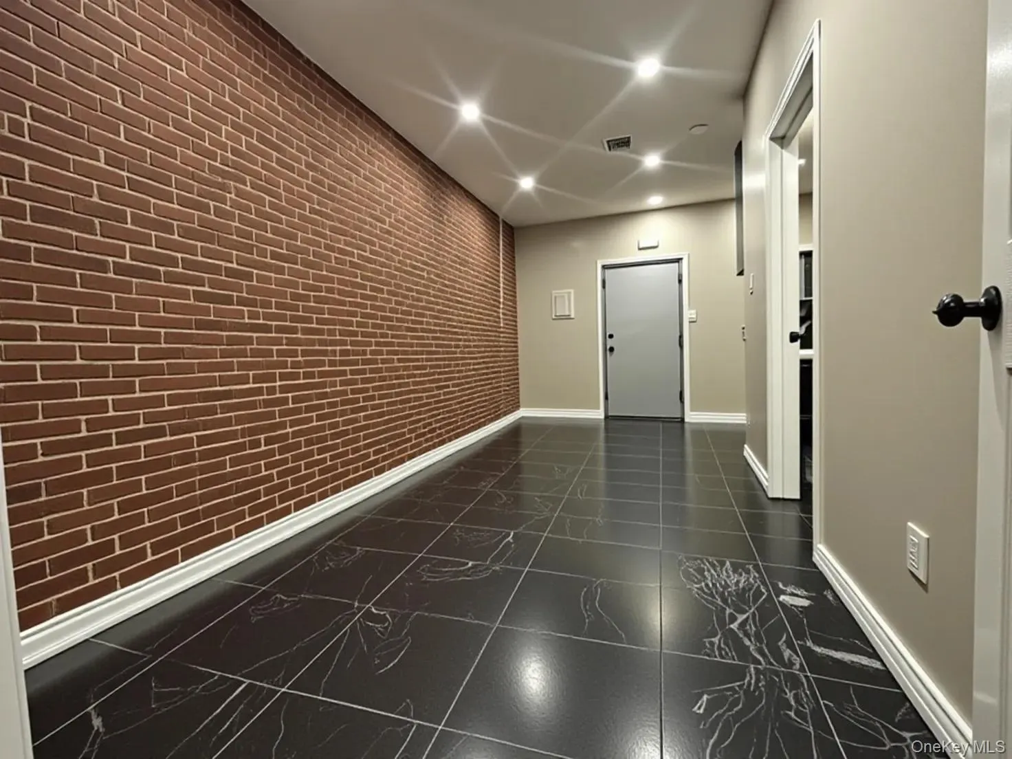 1400 Flatbush Avenue, New York, NY, 1 Bedroom Bedrooms, 4 Rooms Rooms,1 BathroomBathrooms,Residential Lease,For Rent,Flatbush,0,1045416 1400 Flatbush Avenue, New York, NY, 1 Bedroom Bedrooms, 4 Rooms Rooms,1 BathroomBathrooms,Residential Lease,For Rent,Flatbush,0,1045416