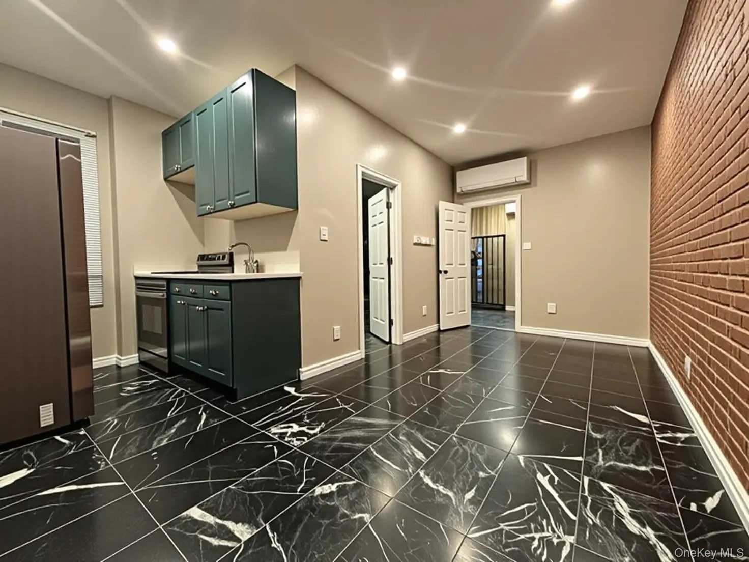 1400 Flatbush Avenue, New York, NY, 1 Bedroom Bedrooms, 4 Rooms Rooms,1 BathroomBathrooms,Residential Lease,For Rent,Flatbush,0,1045416 1400 Flatbush Avenue, New York, NY, 1 Bedroom Bedrooms, 4 Rooms Rooms,1 BathroomBathrooms,Residential Lease,For Rent,Flatbush,0,1045416