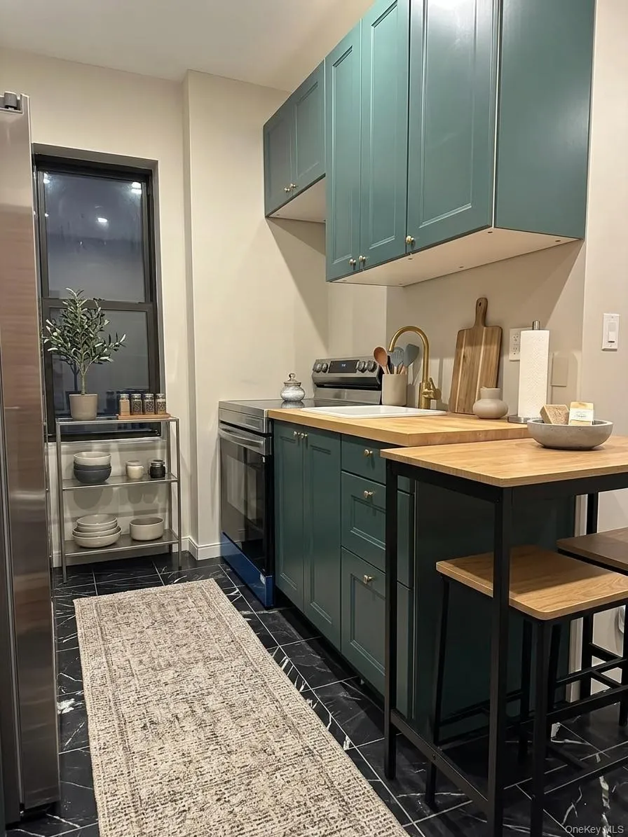 1400 Flatbush Avenue, New York, NY, 1 Bedroom Bedrooms, 4 Rooms Rooms,1 BathroomBathrooms,Residential Lease,For Rent,Flatbush,0,1045416 1400 Flatbush Avenue, New York, NY, 1 Bedroom Bedrooms, 4 Rooms Rooms,1 BathroomBathrooms,Residential Lease,For Rent,Flatbush,0,1045416