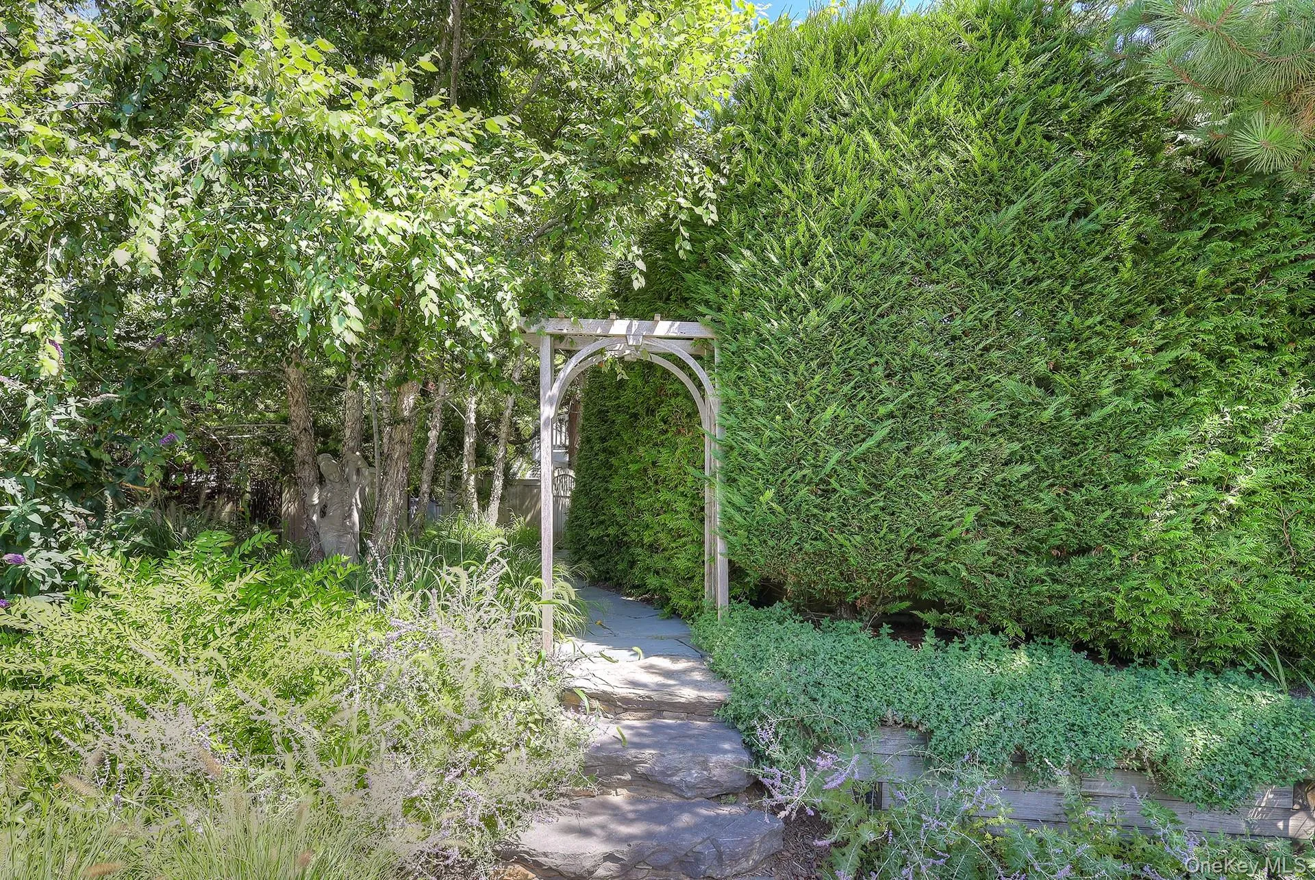 18 Cliff Road, East Hampton, NY, 3 Bedrooms Bedrooms, 9 Rooms Rooms,2 BathroomsBathrooms,Residential,For Rent,Cliff,0,1045420 18 Cliff Road, East Hampton, NY, 3 Bedrooms Bedrooms, 9 Rooms Rooms,2 BathroomsBathrooms,Residential,For Rent,Cliff,0,1045420