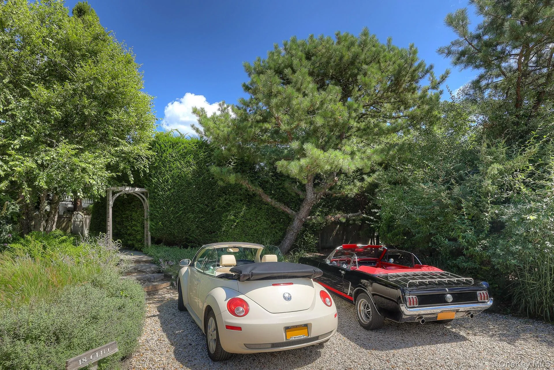 18 Cliff Road, East Hampton, NY, 3 Bedrooms Bedrooms, 9 Rooms Rooms,2 BathroomsBathrooms,Residential,For Rent,Cliff,0,1045420 18 Cliff Road, East Hampton, NY, 3 Bedrooms Bedrooms, 9 Rooms Rooms,2 BathroomsBathrooms,Residential,For Rent,Cliff,0,1045420
