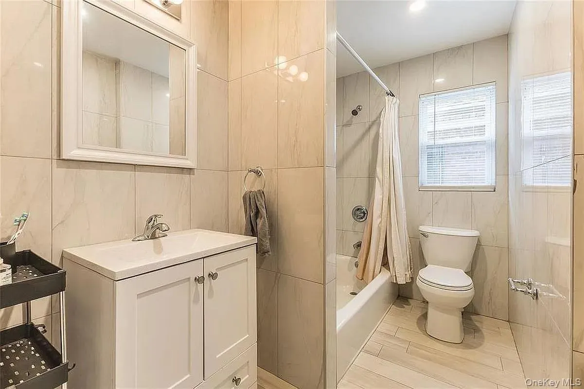 80-15B 168th Street, New York, NY, 5 Bedrooms Bedrooms, 10 Rooms Rooms,3 BathroomsBathrooms,Residential,For Rent,168th,0,1045423 80-15B 168th Street, New York, NY, 5 Bedrooms Bedrooms, 10 Rooms Rooms,3 BathroomsBathrooms,Residential,For Rent,168th,0,1045423