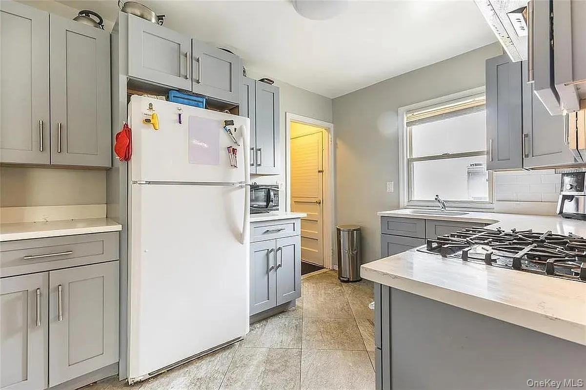 80-15B 168th Street, New York, NY, 5 Bedrooms Bedrooms, 10 Rooms Rooms,3 BathroomsBathrooms,Residential,For Rent,168th,0,1045423 80-15B 168th Street, New York, NY, 5 Bedrooms Bedrooms, 10 Rooms Rooms,3 BathroomsBathrooms,Residential,For Rent,168th,0,1045423