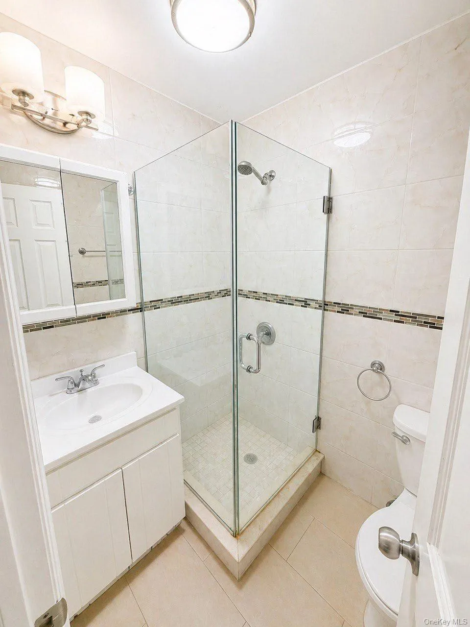 8269 166th Street, New York, NY, 4 Bedrooms Bedrooms, 6 Rooms Rooms,1 BathroomBathrooms,Residential Lease,For Rent,166th,0,1045428 8269 166th Street, New York, NY, 4 Bedrooms Bedrooms, 6 Rooms Rooms,1 BathroomBathrooms,Residential Lease,For Rent,166th,0,1045428