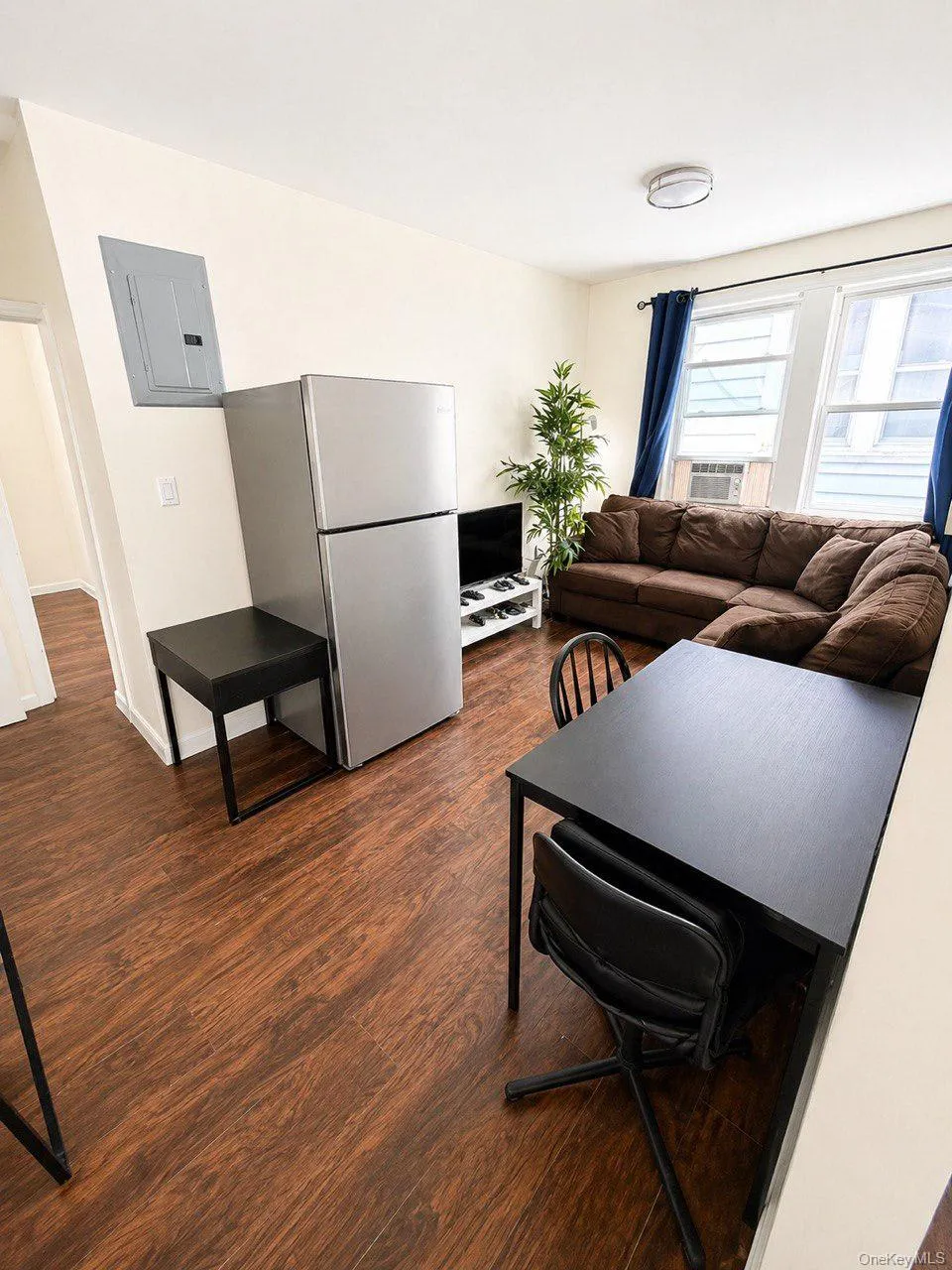 8269 166th Street, New York, NY, 4 Bedrooms Bedrooms, 6 Rooms Rooms,1 BathroomBathrooms,Residential Lease,For Rent,166th,0,1045428 8269 166th Street, New York, NY, 4 Bedrooms Bedrooms, 6 Rooms Rooms,1 BathroomBathrooms,Residential Lease,For Rent,166th,0,1045428