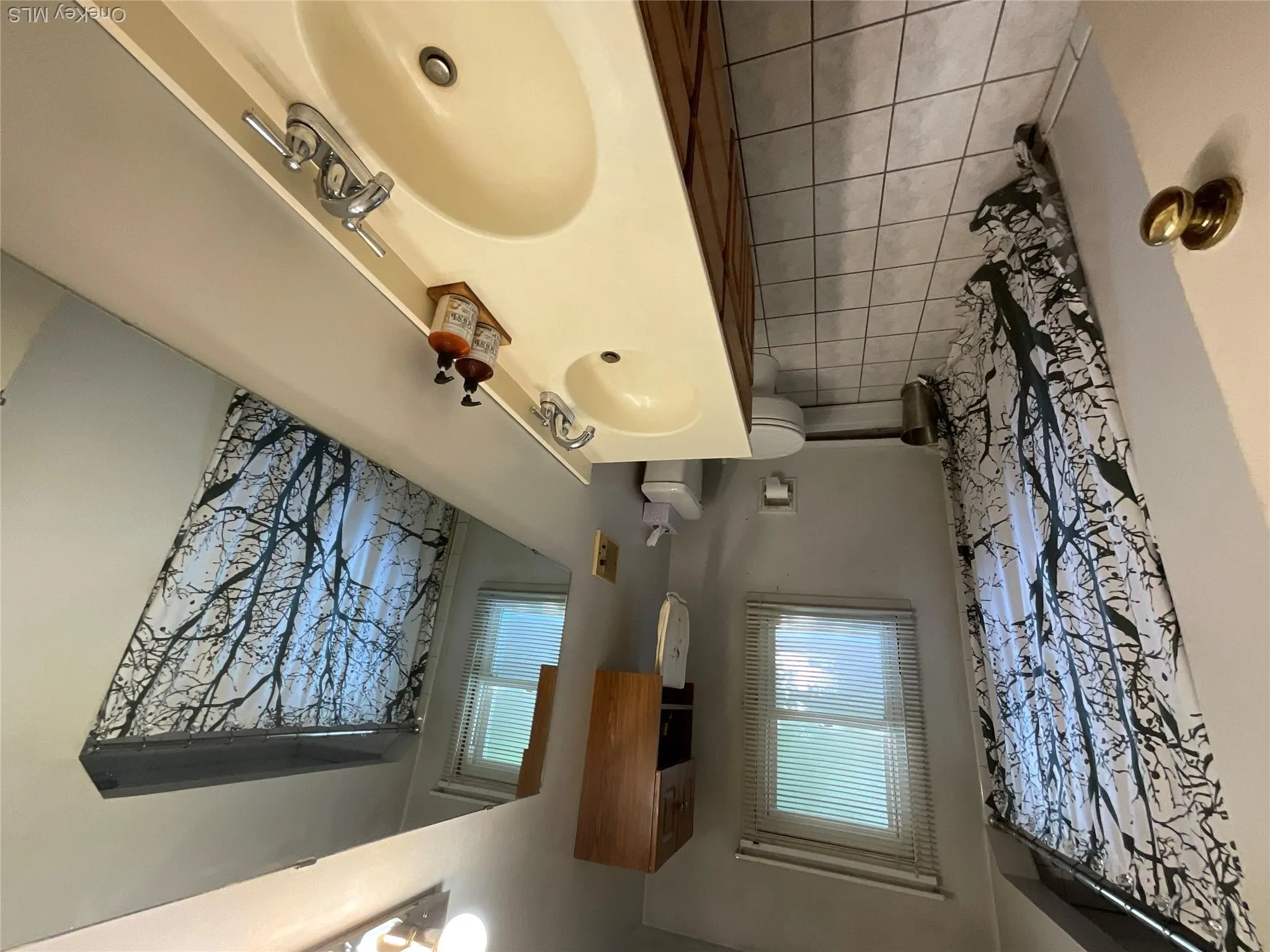 28 Pleasant Avenue, Oyster Bay, NY, 3 Bedrooms Bedrooms, 7 Rooms Rooms,2 BathroomsBathrooms,Residential,For Rent,Pleasant,0,1045429 28 Pleasant Avenue, Oyster Bay, NY, 3 Bedrooms Bedrooms, 7 Rooms Rooms,2 BathroomsBathrooms,Residential,For Rent,Pleasant,0,1045429