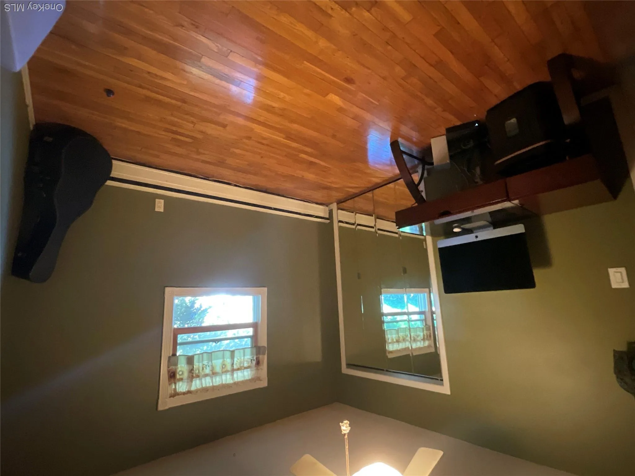 28 Pleasant Avenue, Oyster Bay, NY, 3 Bedrooms Bedrooms, 7 Rooms Rooms,2 BathroomsBathrooms,Residential,For Rent,Pleasant,0,1045429 28 Pleasant Avenue, Oyster Bay, NY, 3 Bedrooms Bedrooms, 7 Rooms Rooms,2 BathroomsBathrooms,Residential,For Rent,Pleasant,0,1045429
